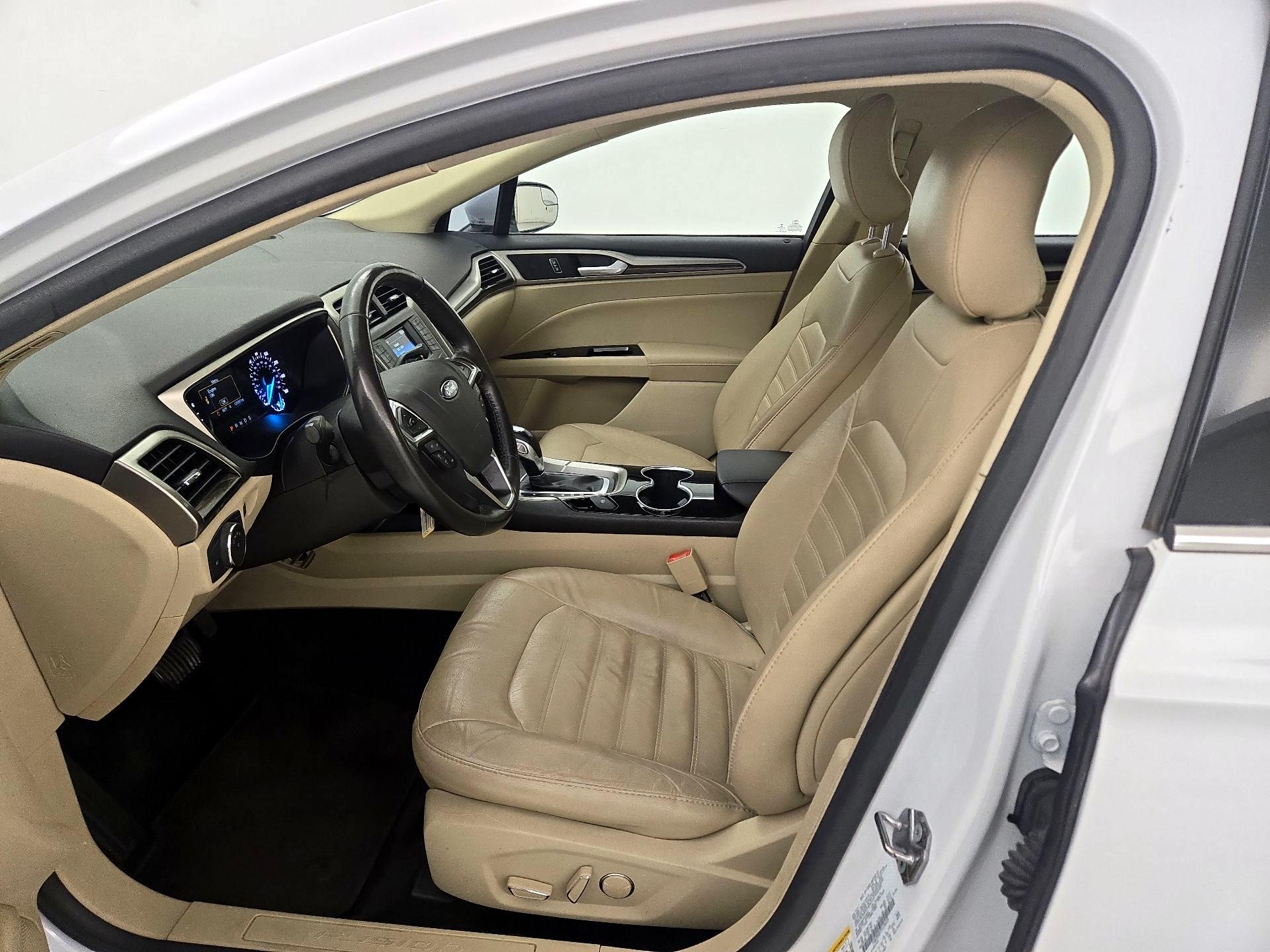 Thumbnail: 2015 Ford Fusion - 11