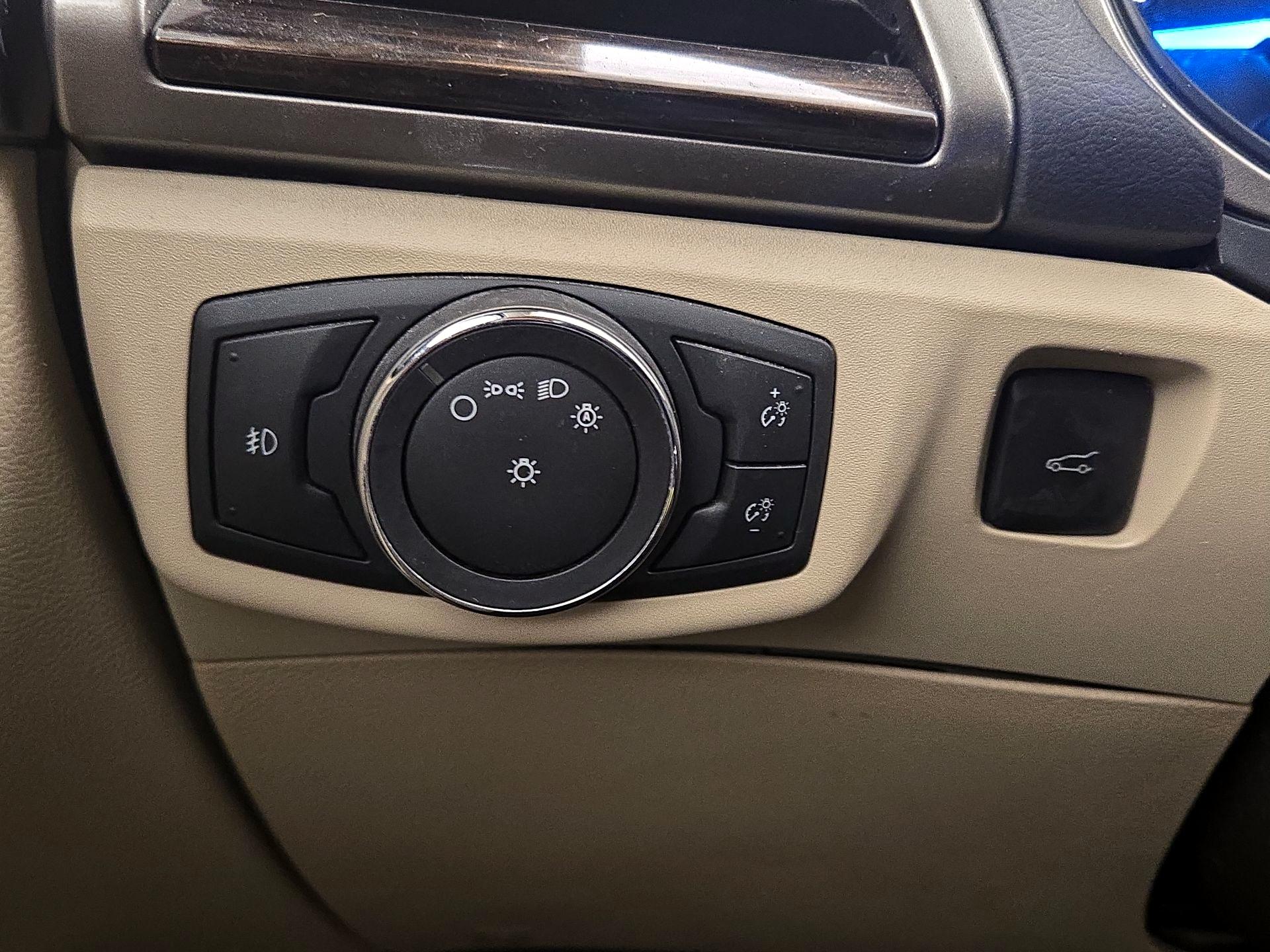 Thumbnail: 2015 Ford Fusion - 13