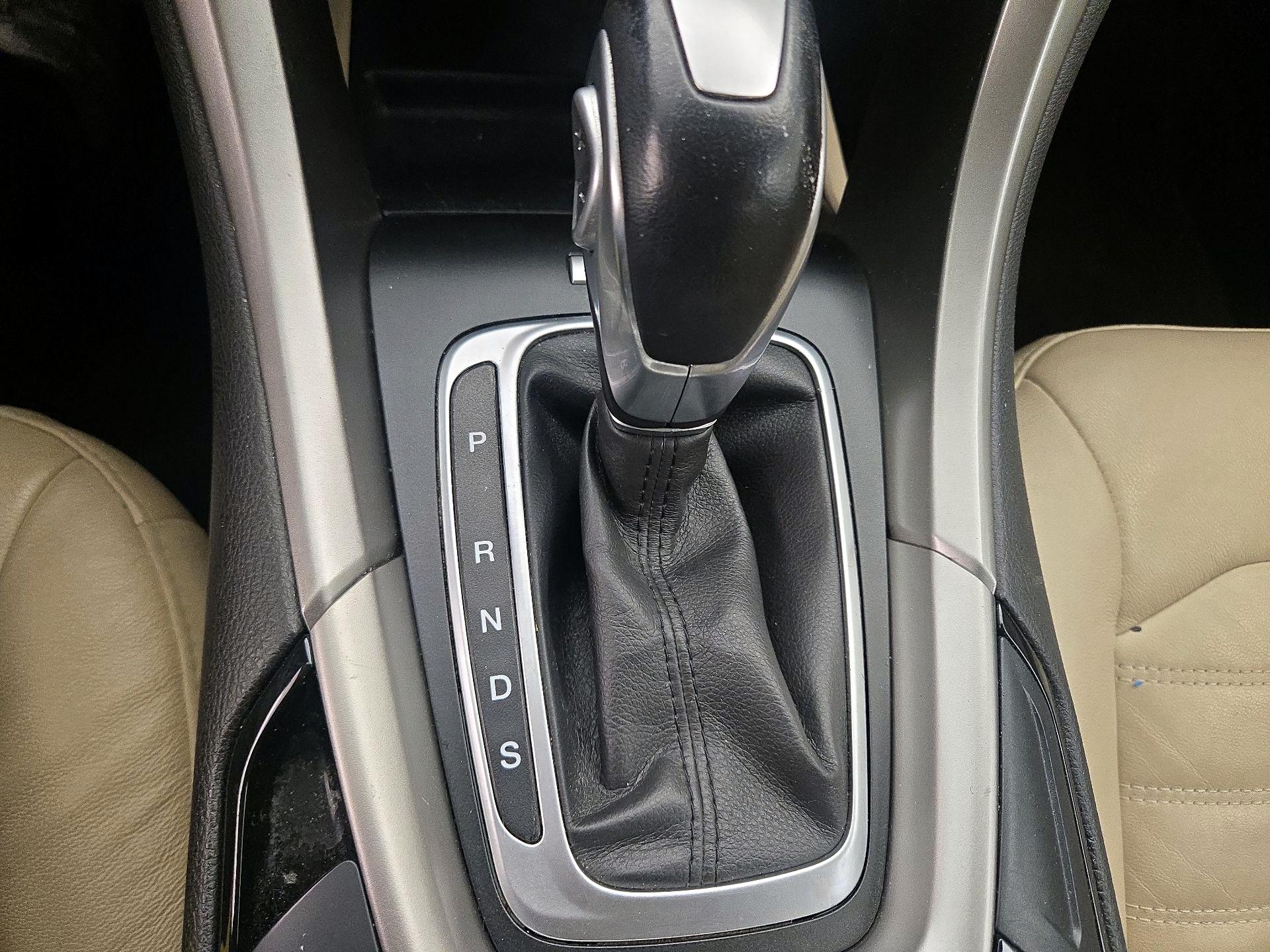 Thumbnail: 2015 Ford Fusion - 17