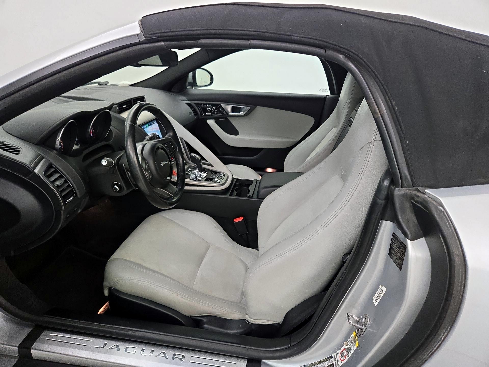 Thumbnail: 2016 Jaguar F-Type - 11