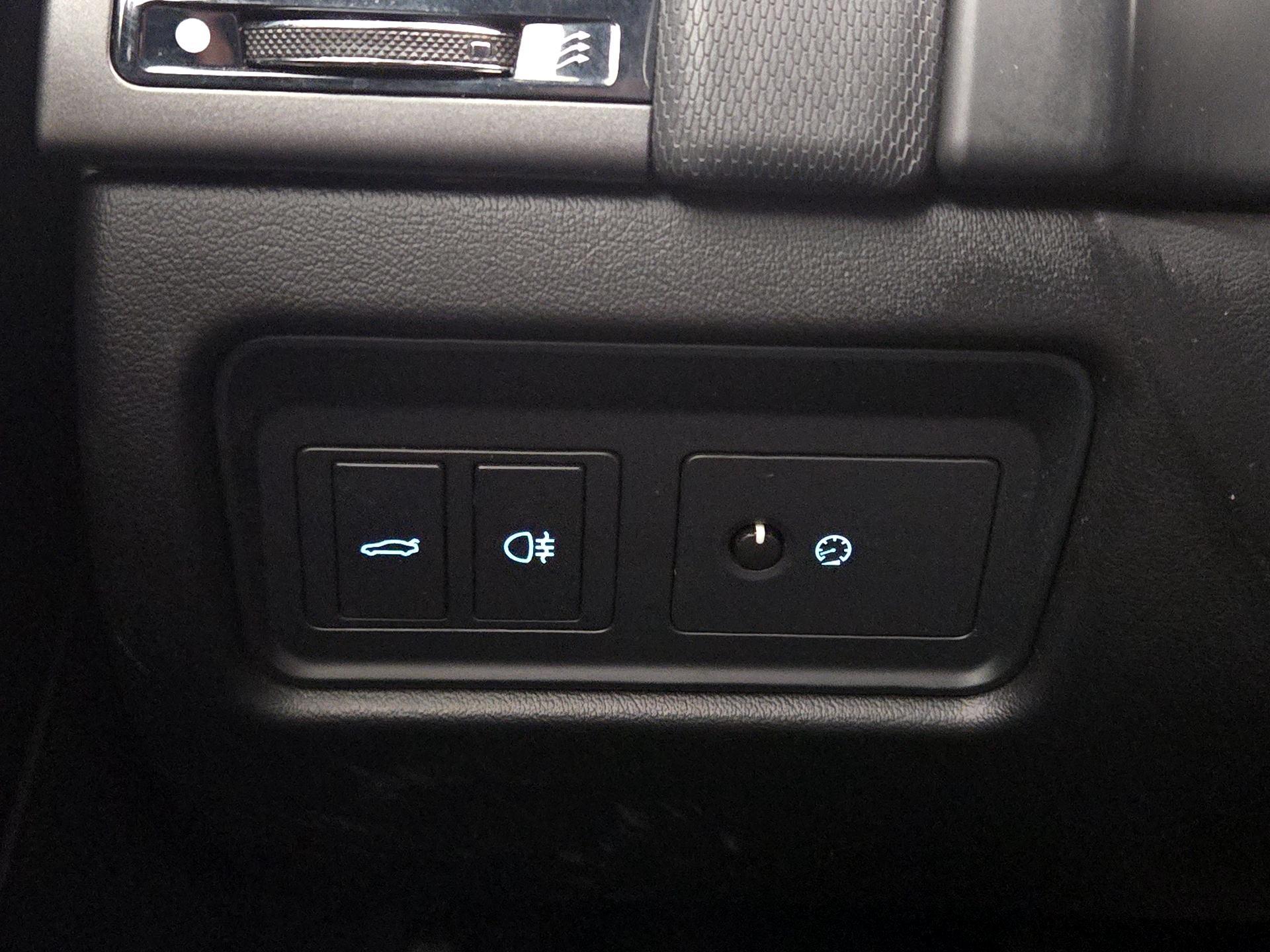 Thumbnail: 2016 Jaguar F-Type - 13