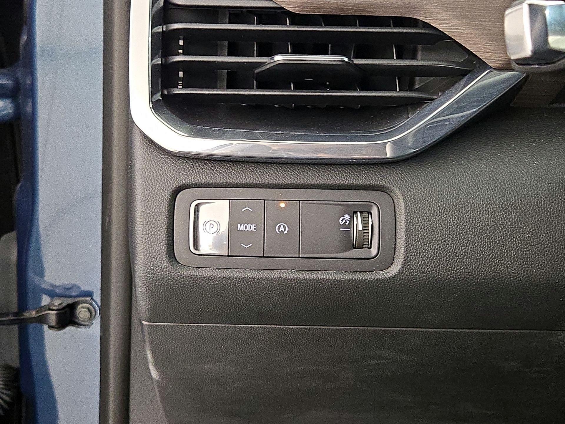 Thumbnail: 2025 GMC Acadia - 13