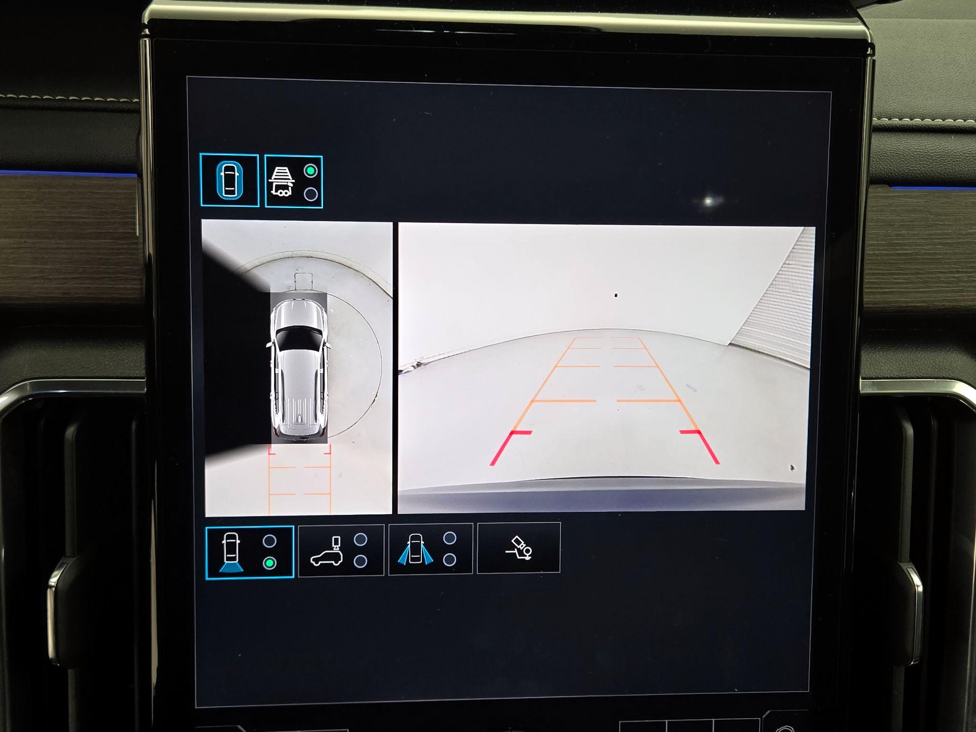 Thumbnail: 2025 GMC Acadia - 15