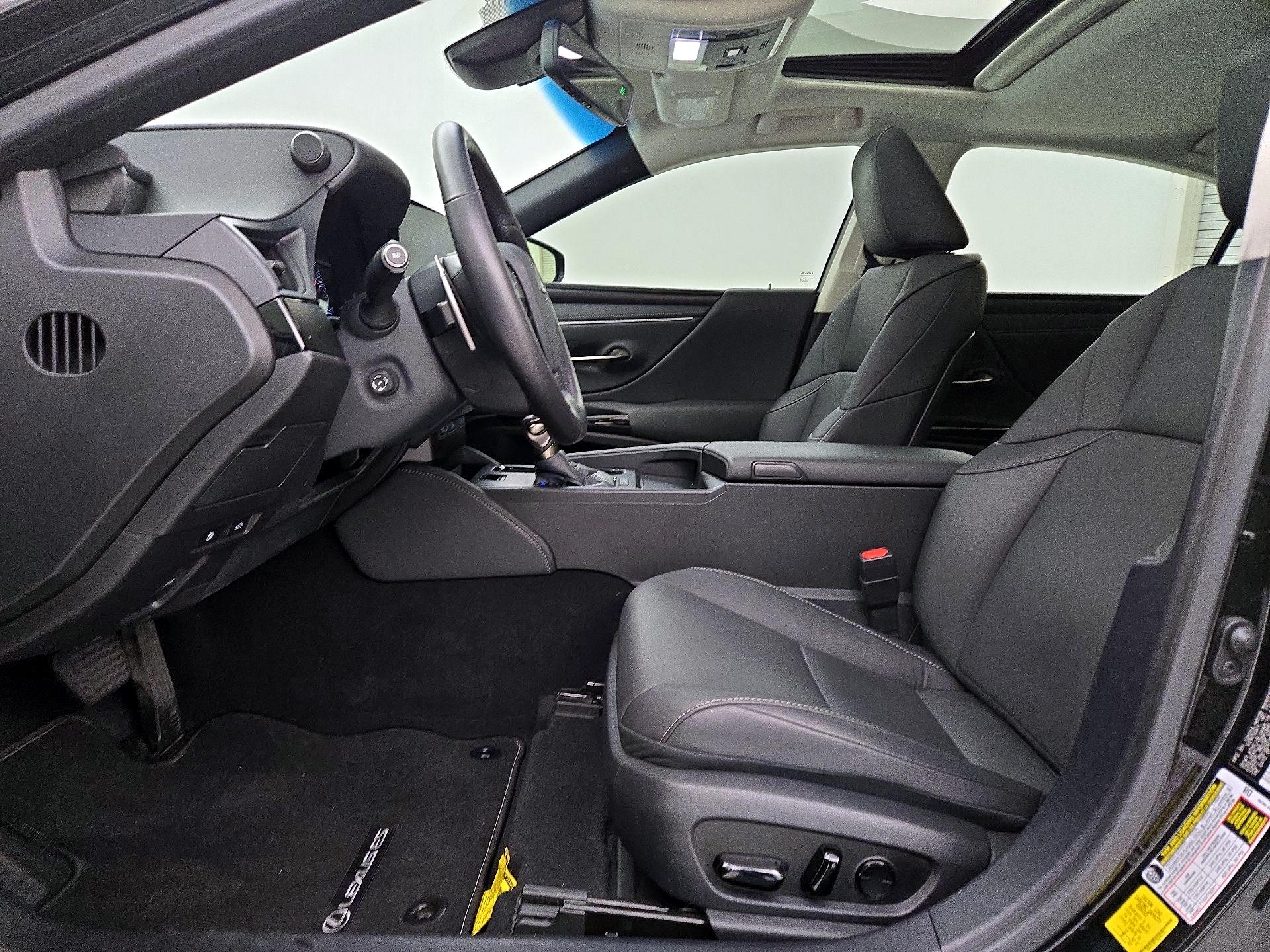 Thumbnail: 2025 Lexus ES - 11