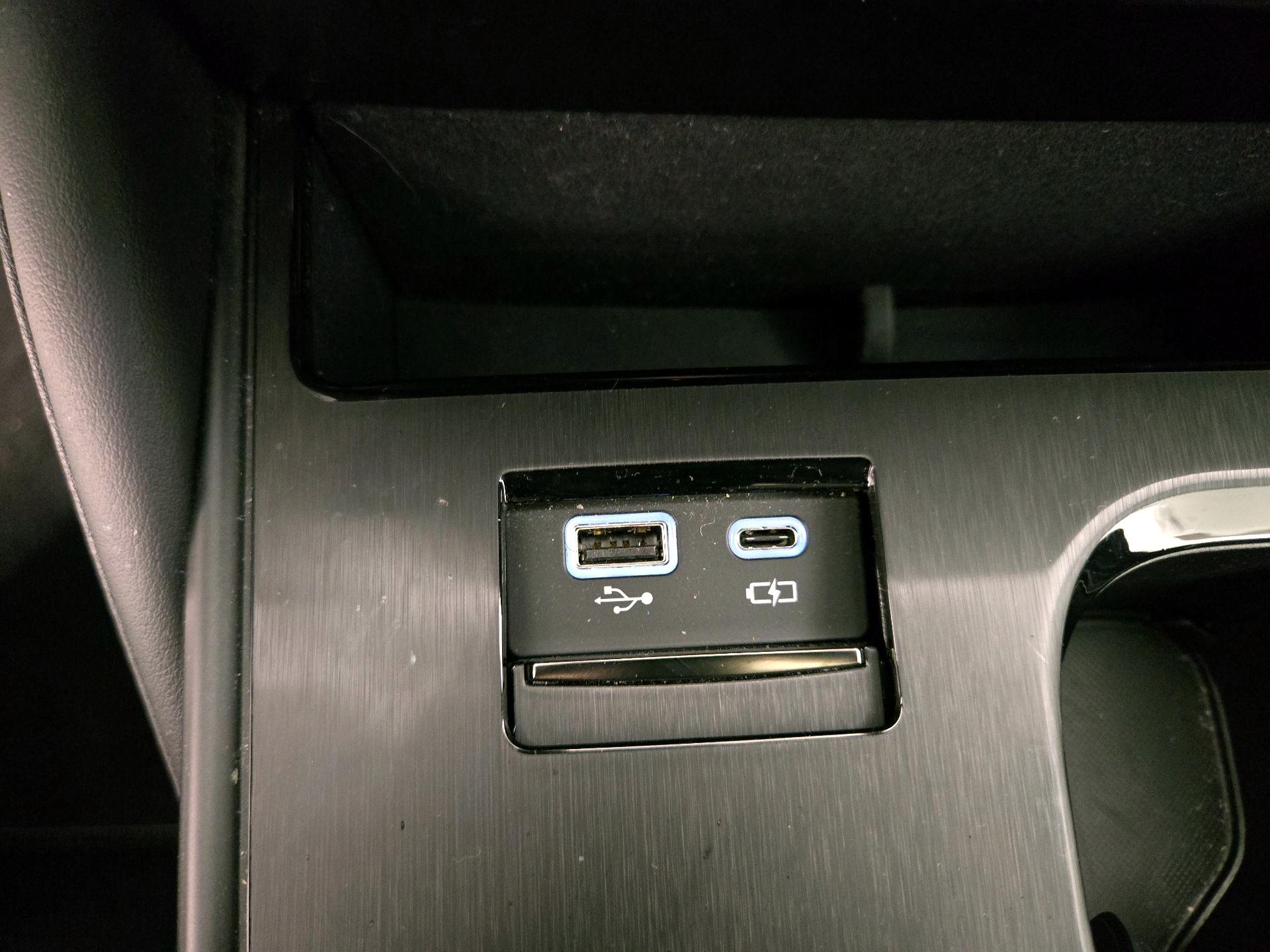 Thumbnail: 2025 Lexus ES - 18