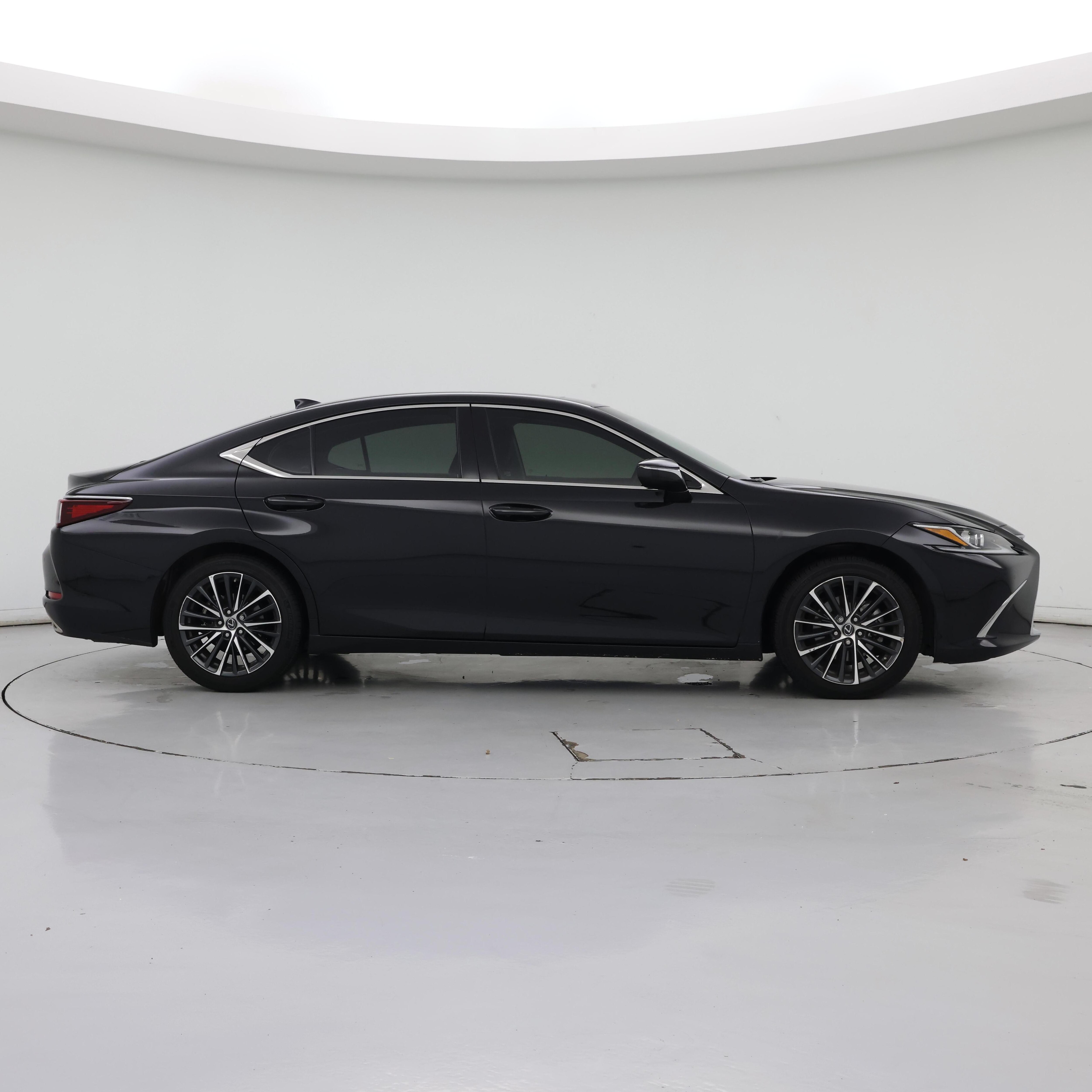 Thumbnail: 2025 Lexus ES - 7