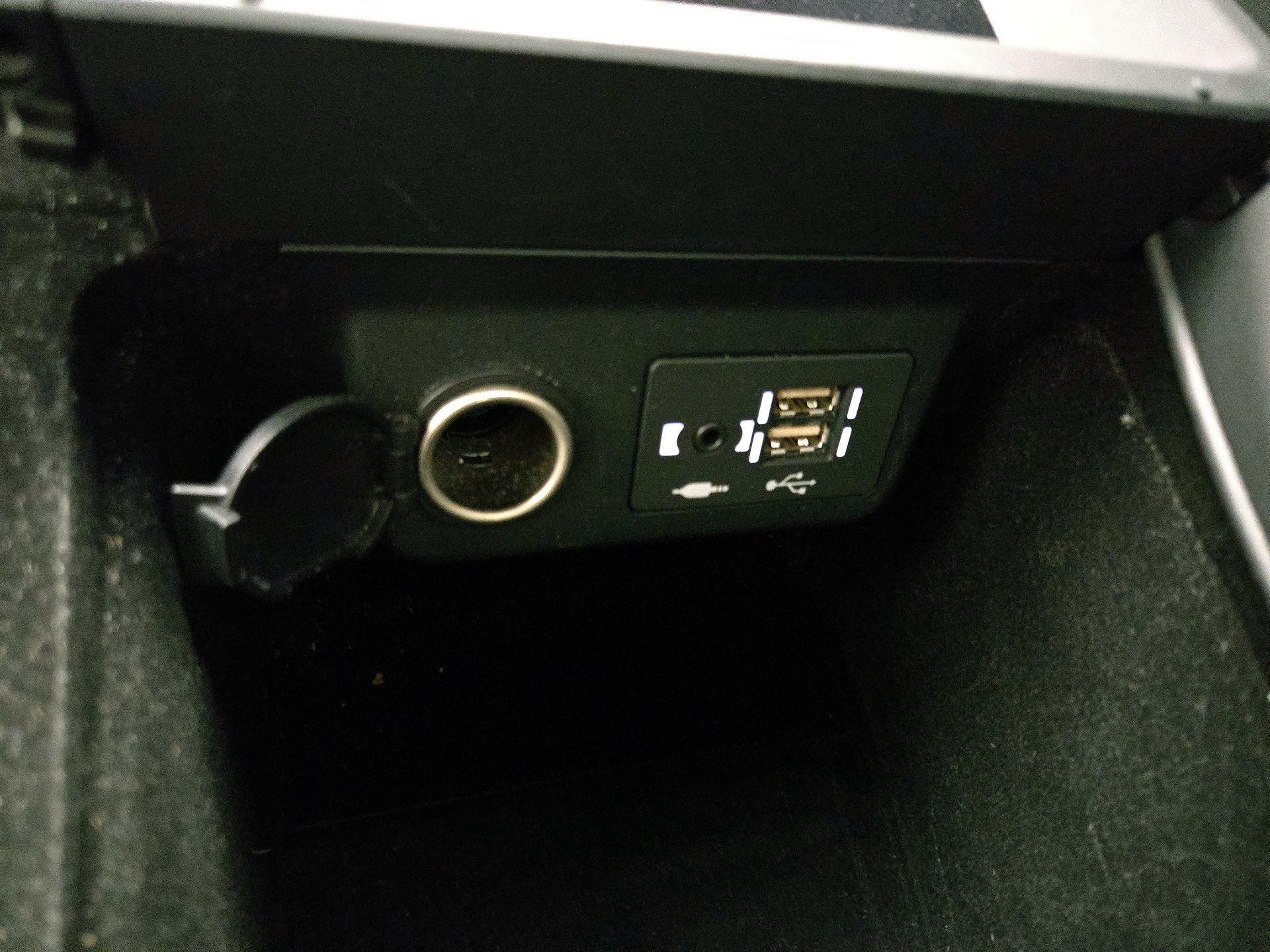 Thumbnail: 2020 Lexus LS - 18