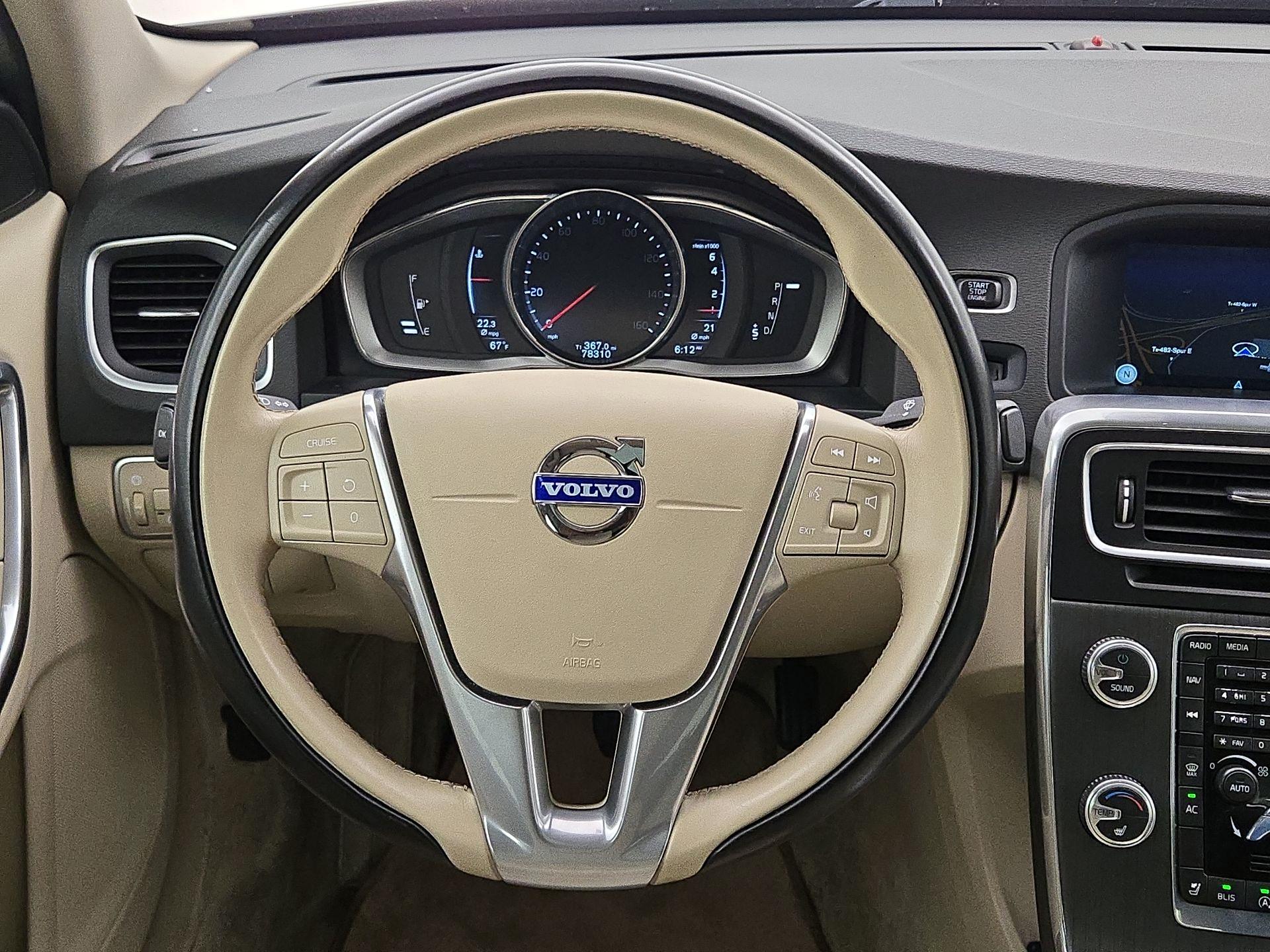 Thumbnail: 2015 Volvo S60 - 10