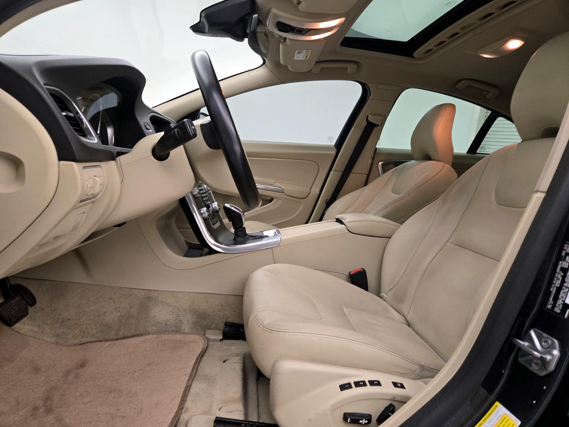 Thumbnail: 2015 Volvo S60 - 11