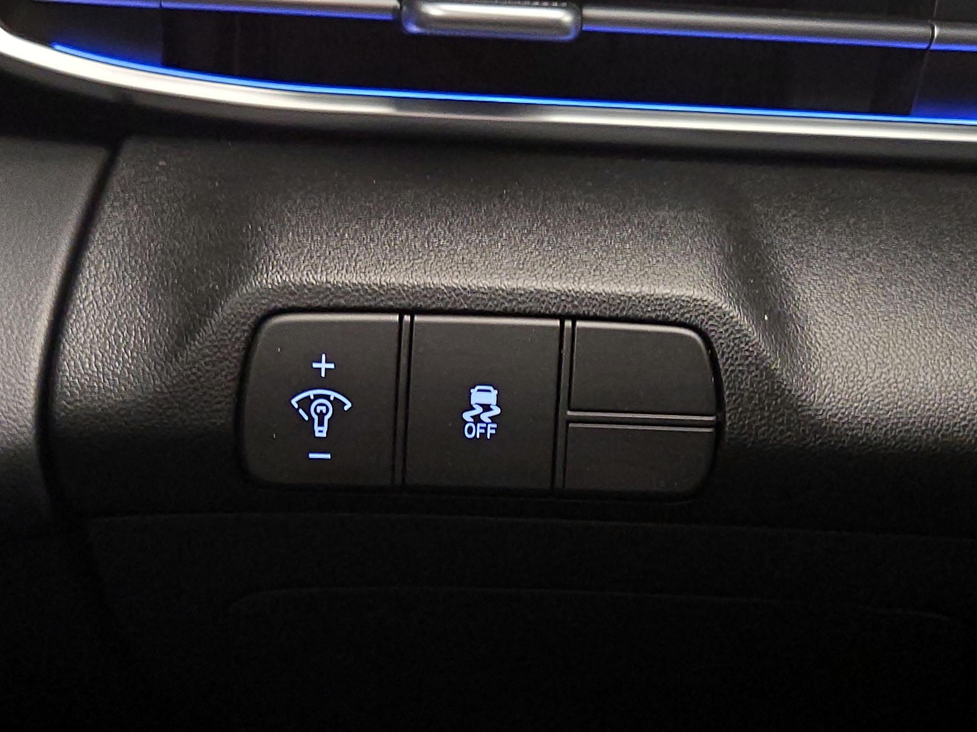 Thumbnail: 2024 Hyundai Elantra - 13