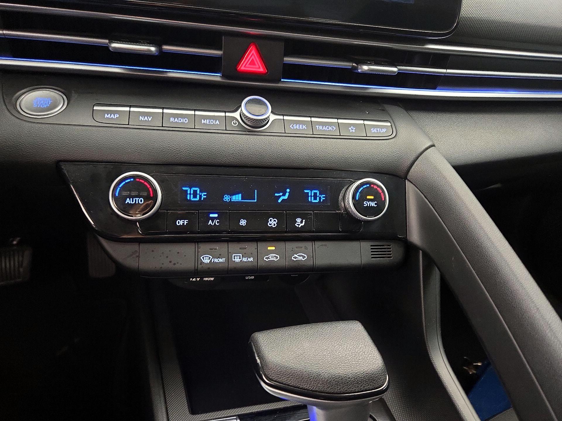 Thumbnail: 2024 Hyundai Elantra - 17