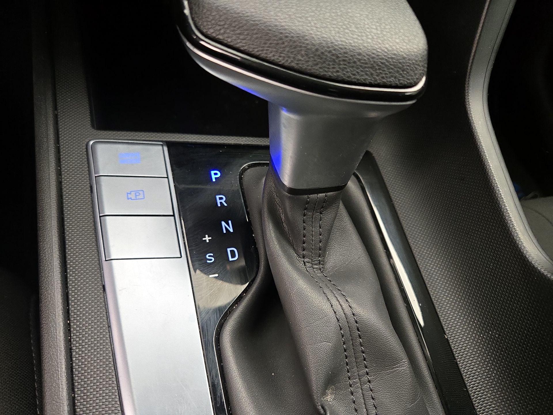 Thumbnail: 2024 Hyundai Elantra - 18