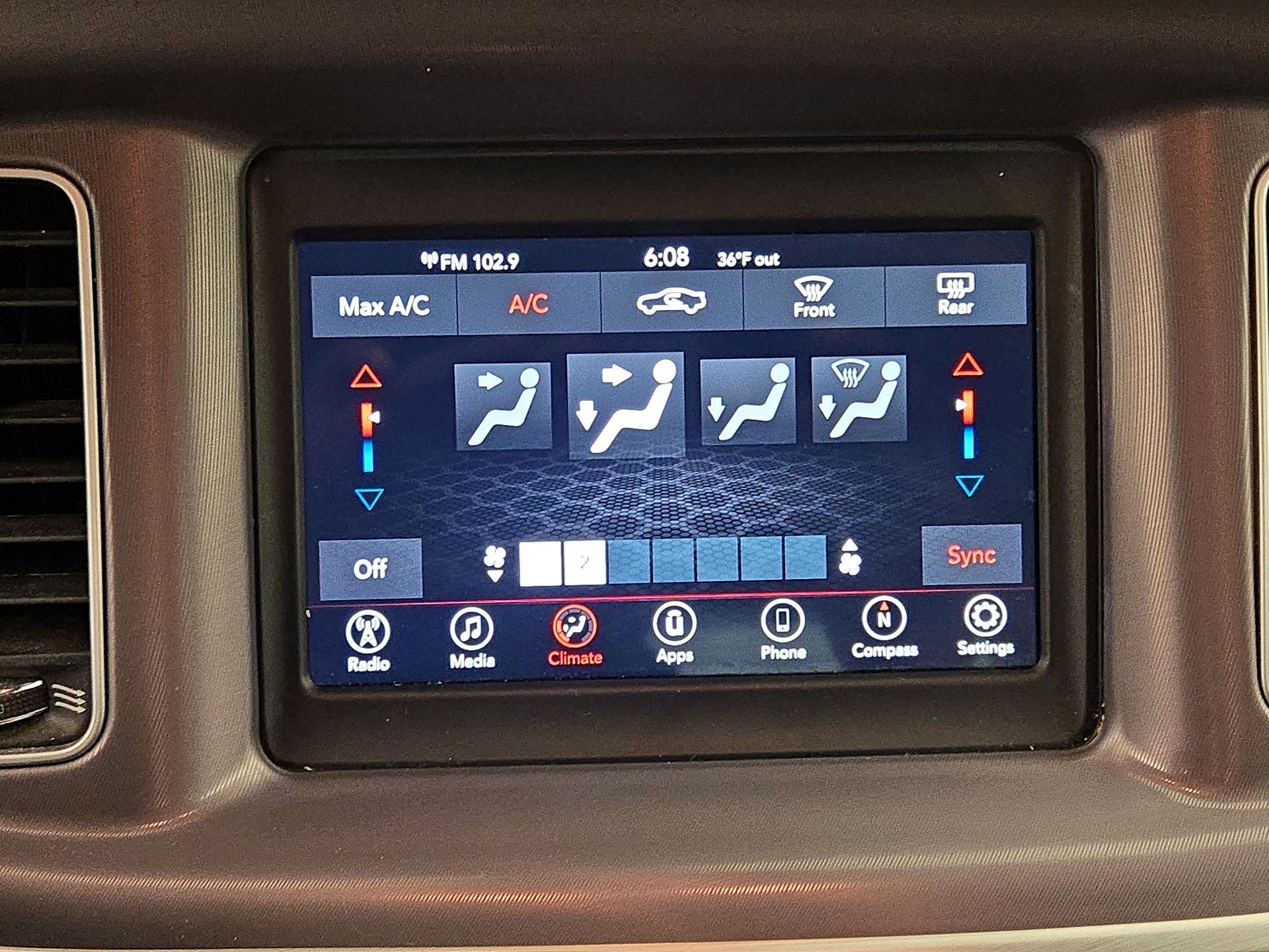 Thumbnail: 2022 Dodge Charger - 16