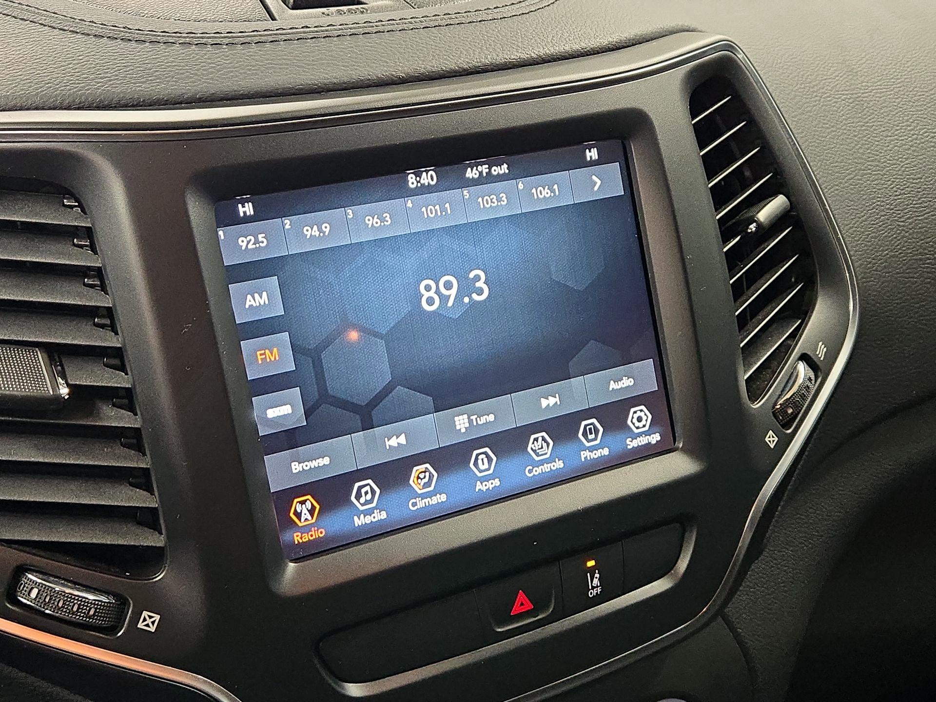 Thumbnail: 2022 Jeep Cherokee - 15