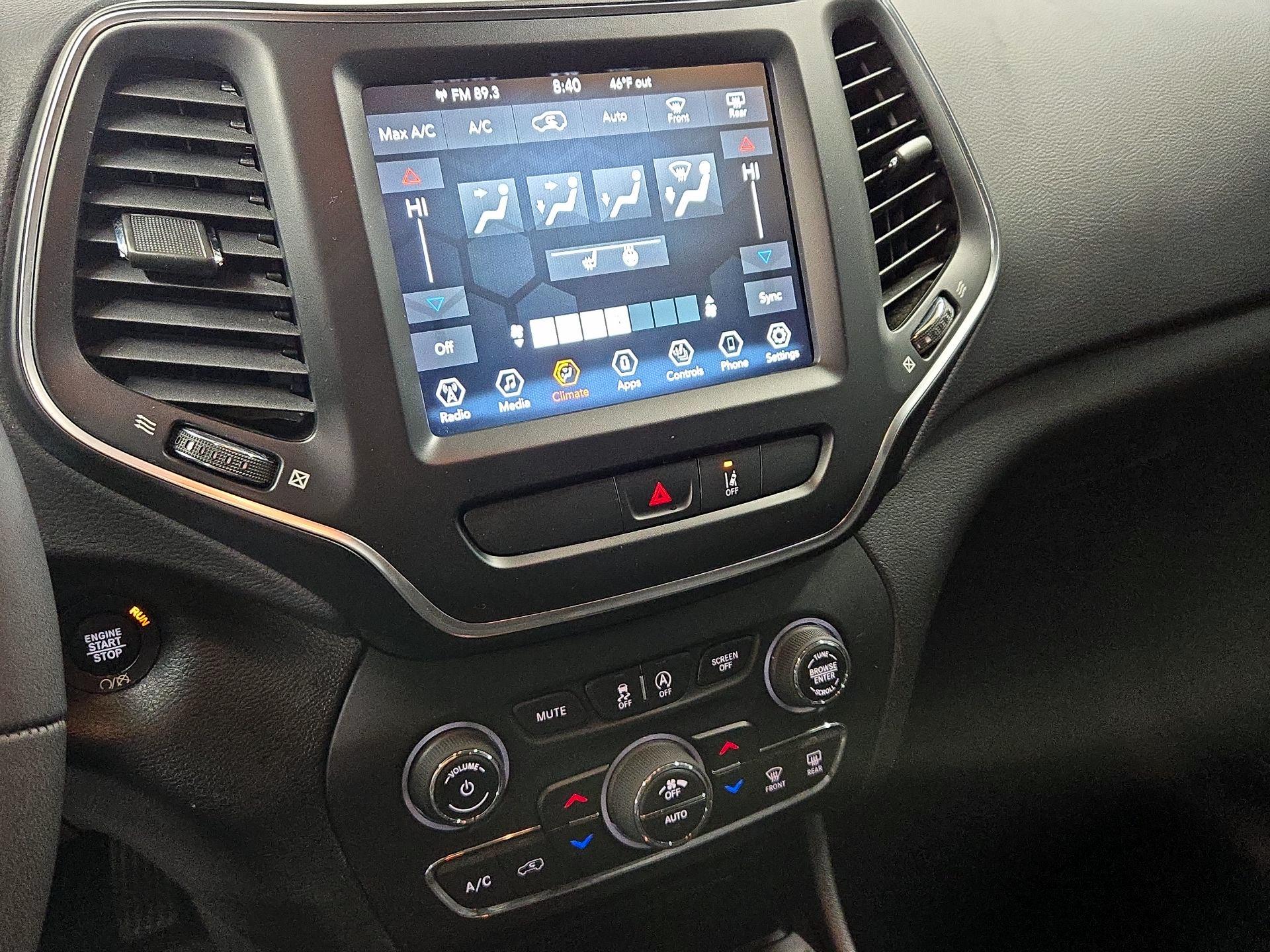 Thumbnail: 2022 Jeep Cherokee - 16