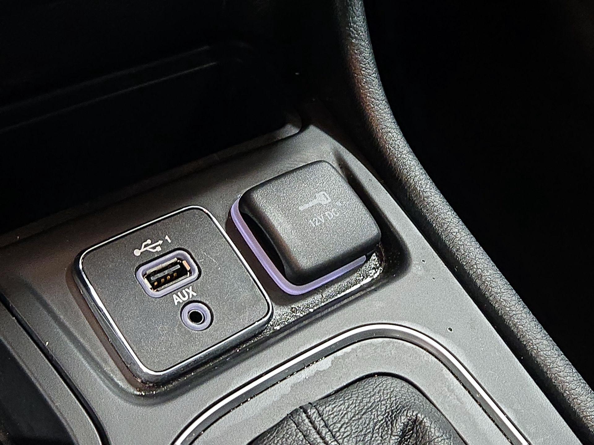 Thumbnail: 2022 Jeep Cherokee - 18