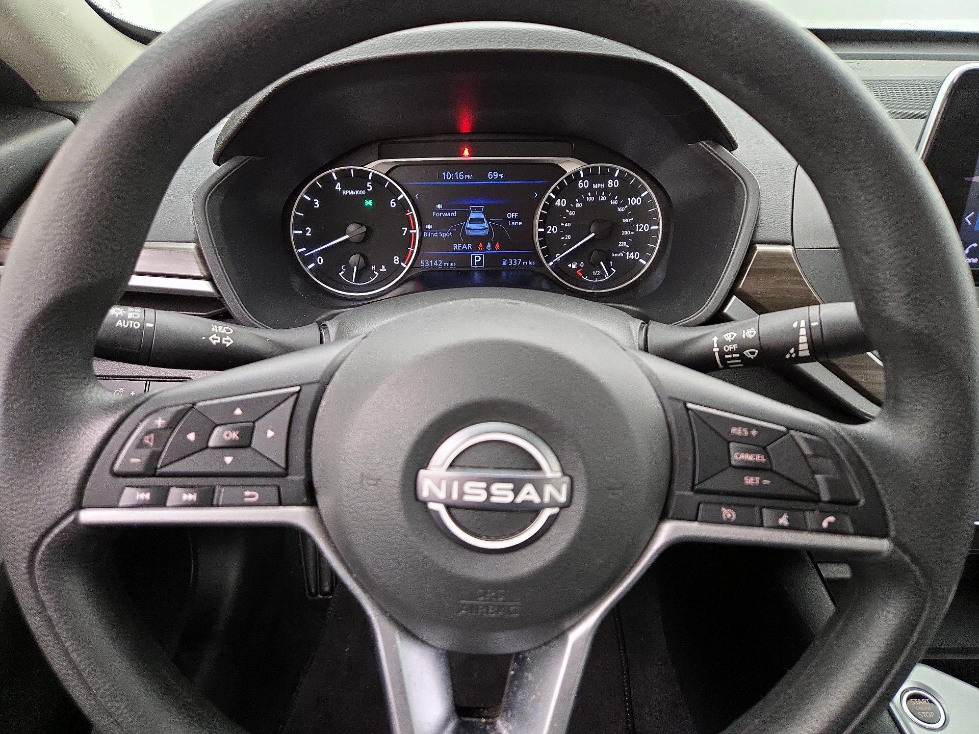 Thumbnail: 2024 Nissan Altima - 10