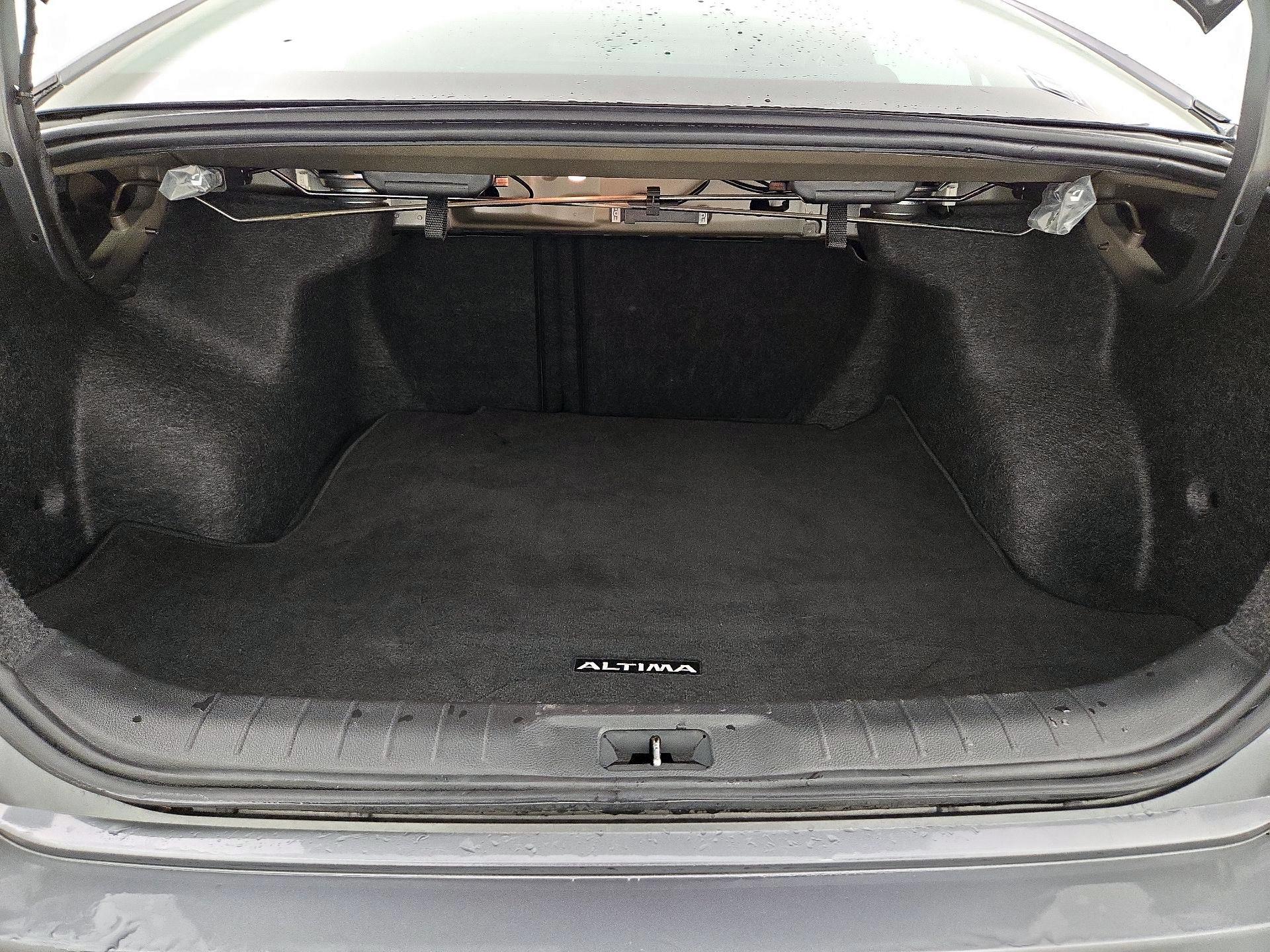 Thumbnail: 2024 Nissan Altima - 20