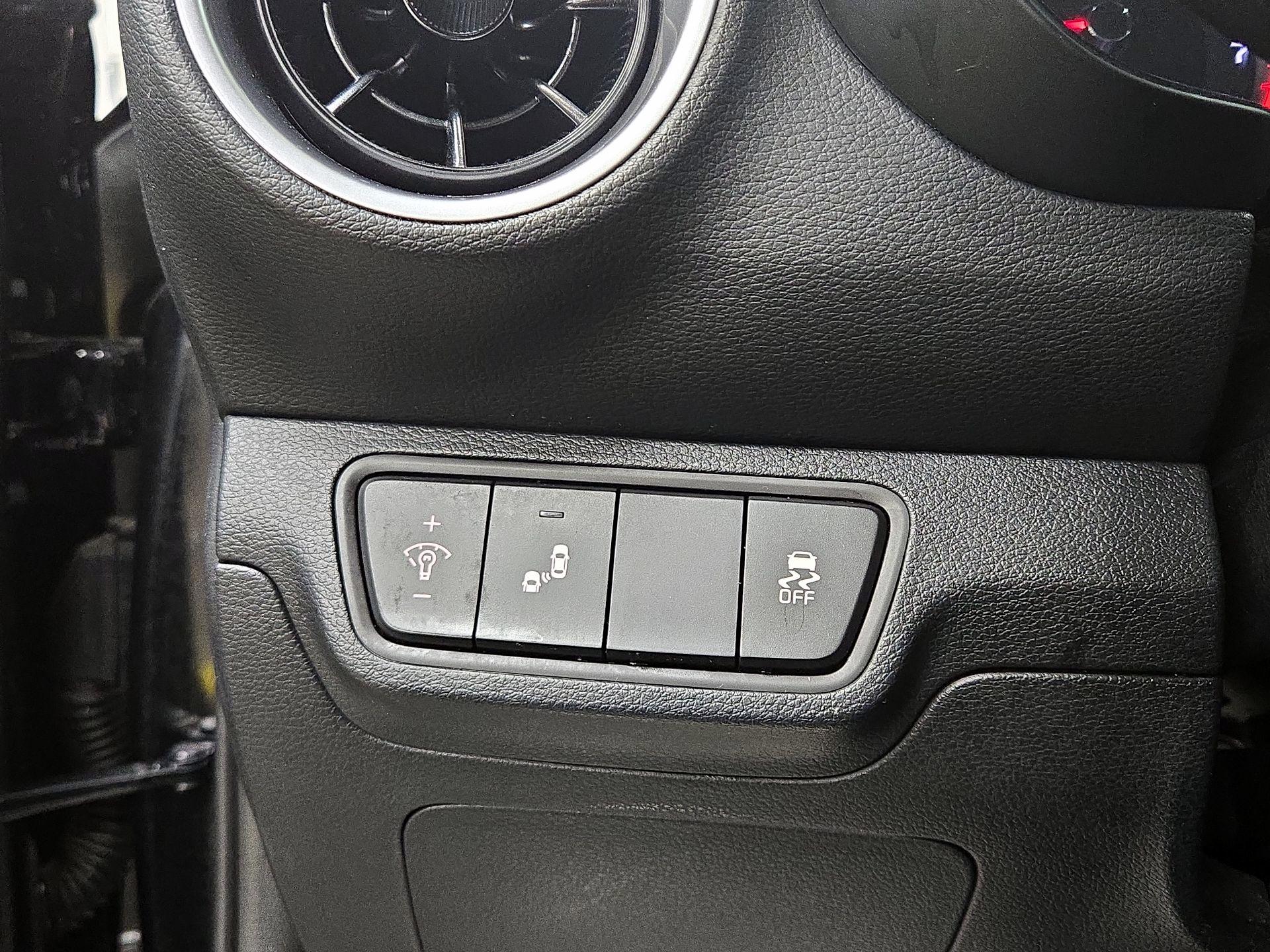 Thumbnail: 2024 Kia Forte - 13