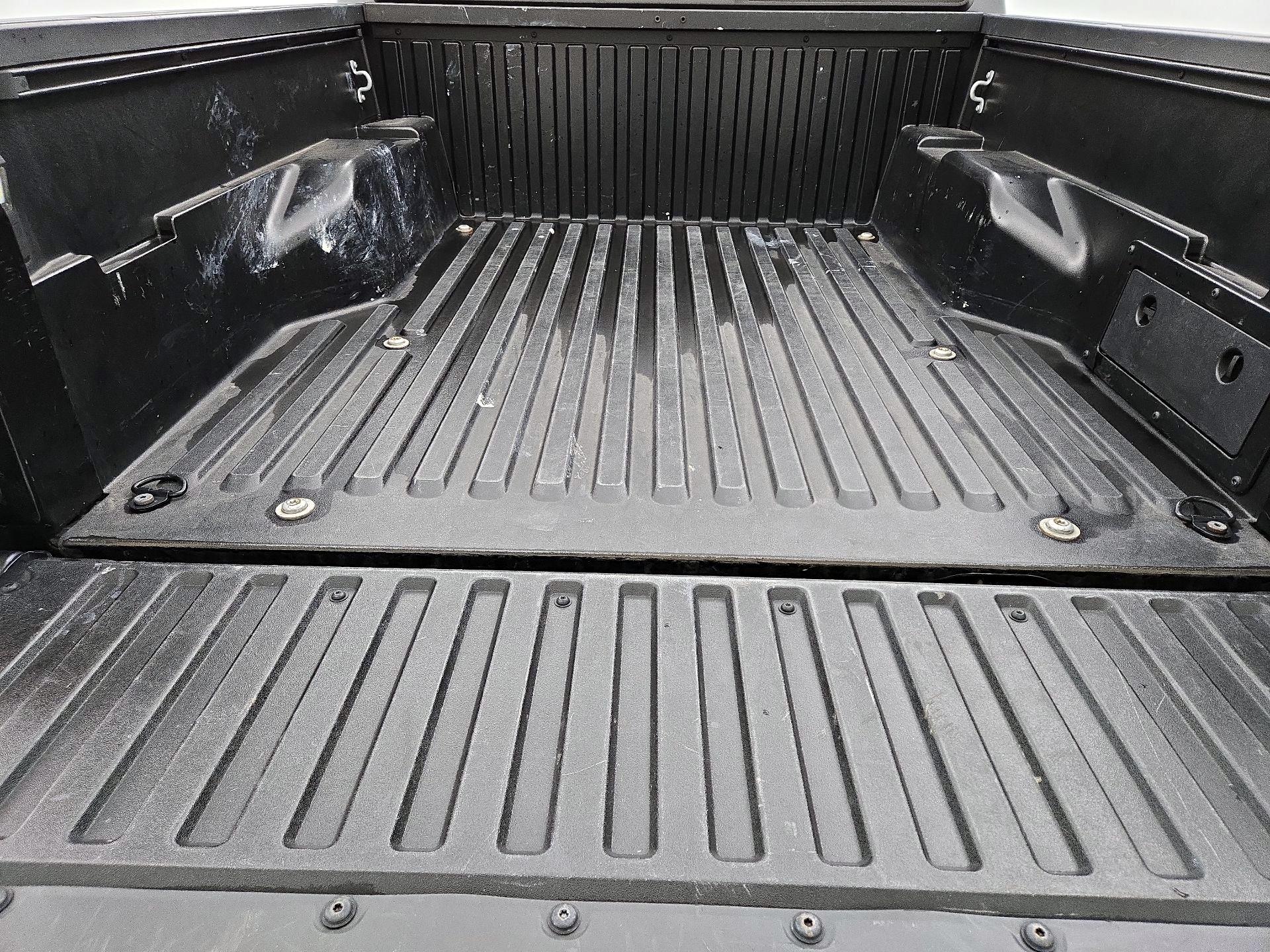 Thumbnail: 2023 Toyota Tacoma - 19