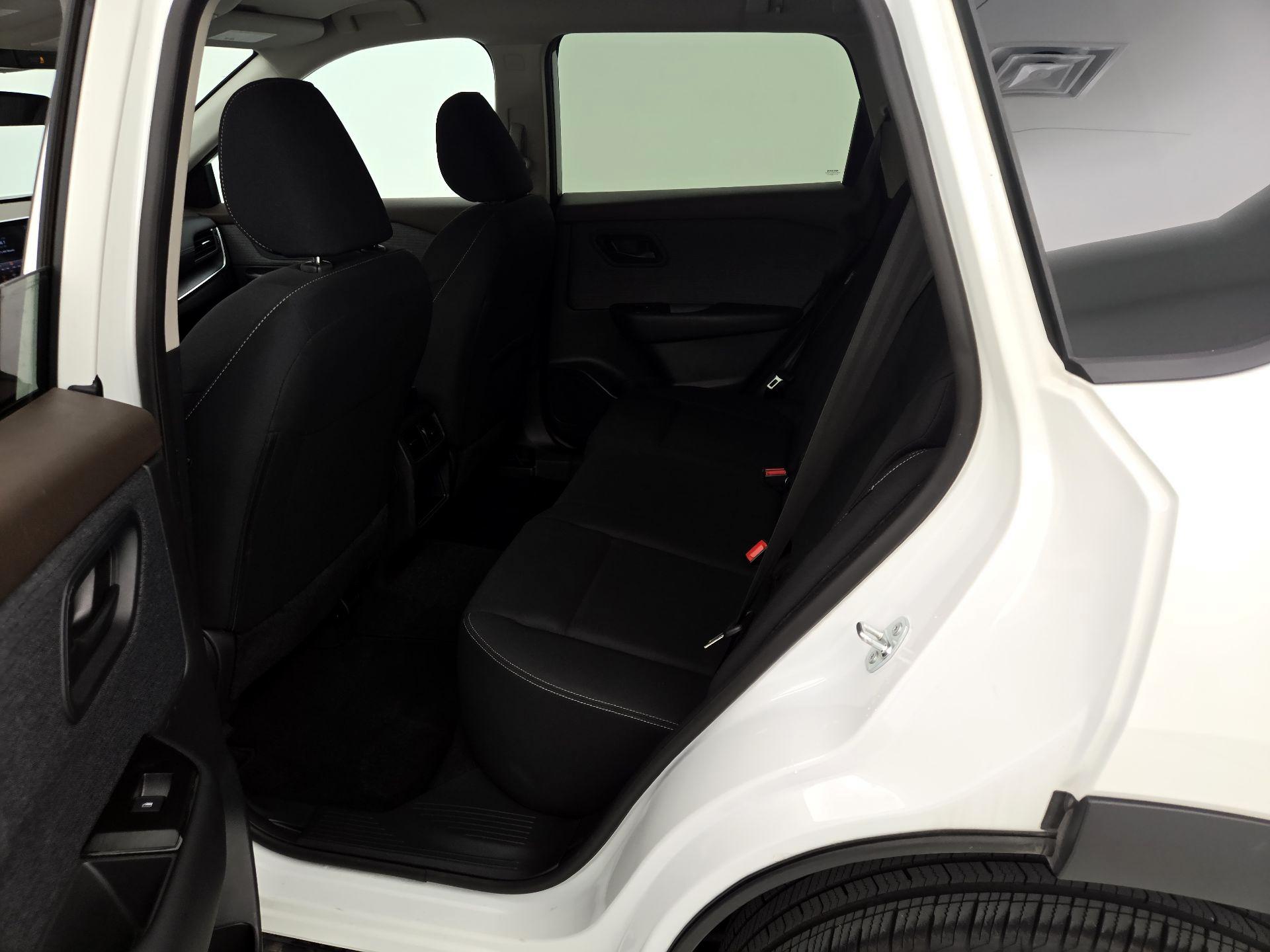 Thumbnail: 2023 Nissan Rogue - 19