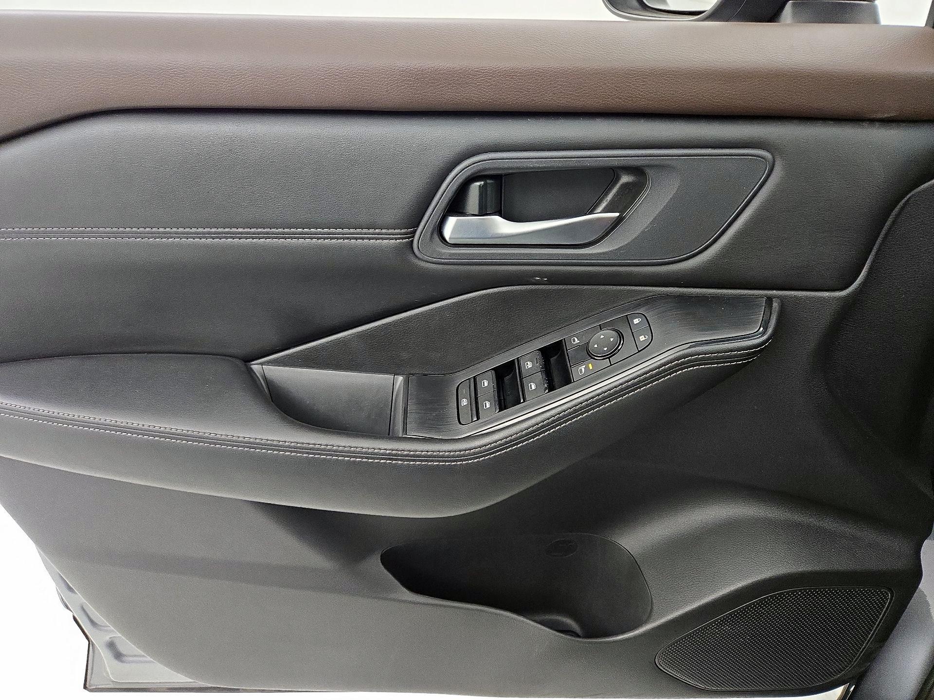 Thumbnail: 2023 Nissan Rogue - 12