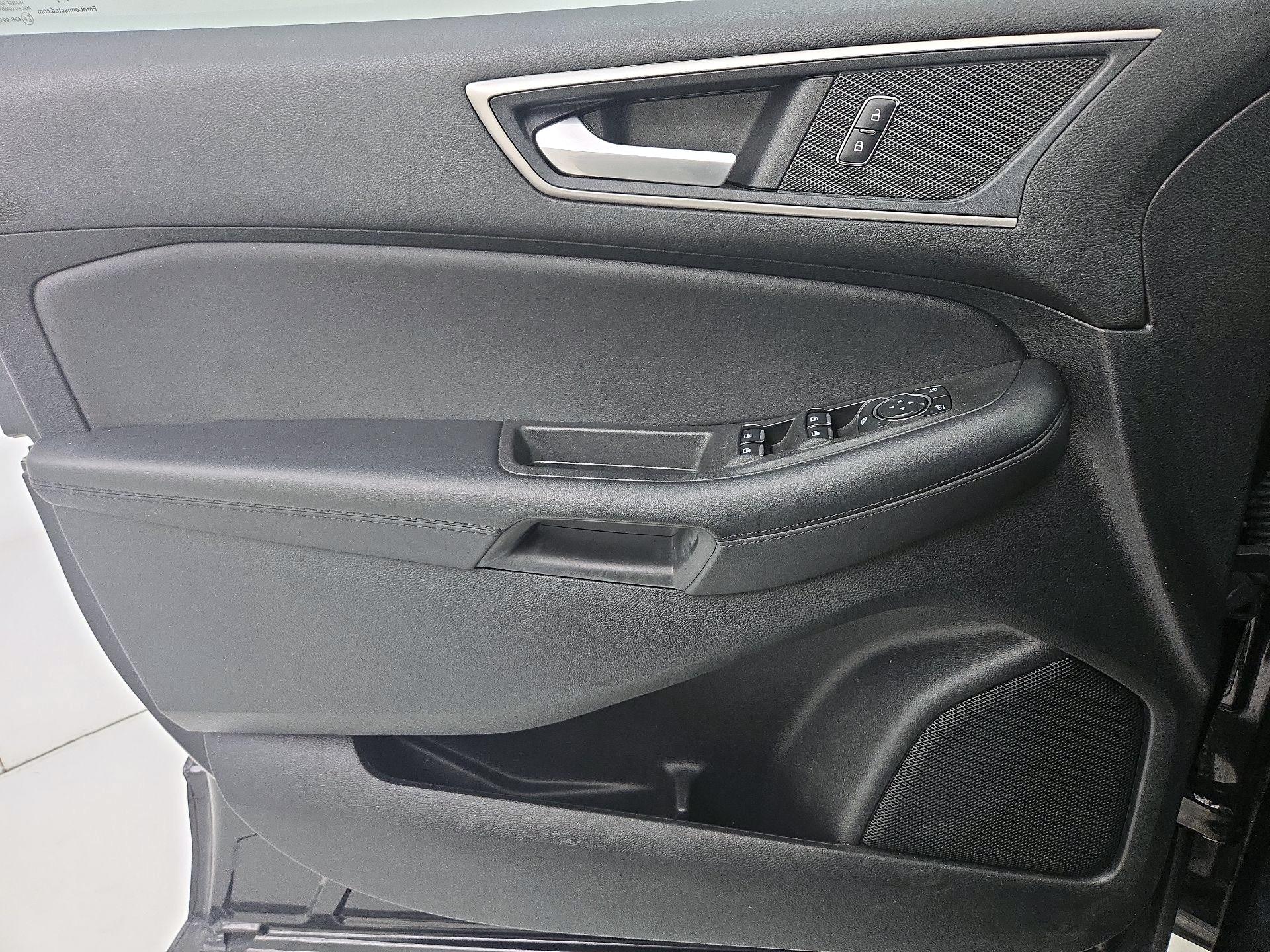 Thumbnail: 2023 Ford Edge - 12