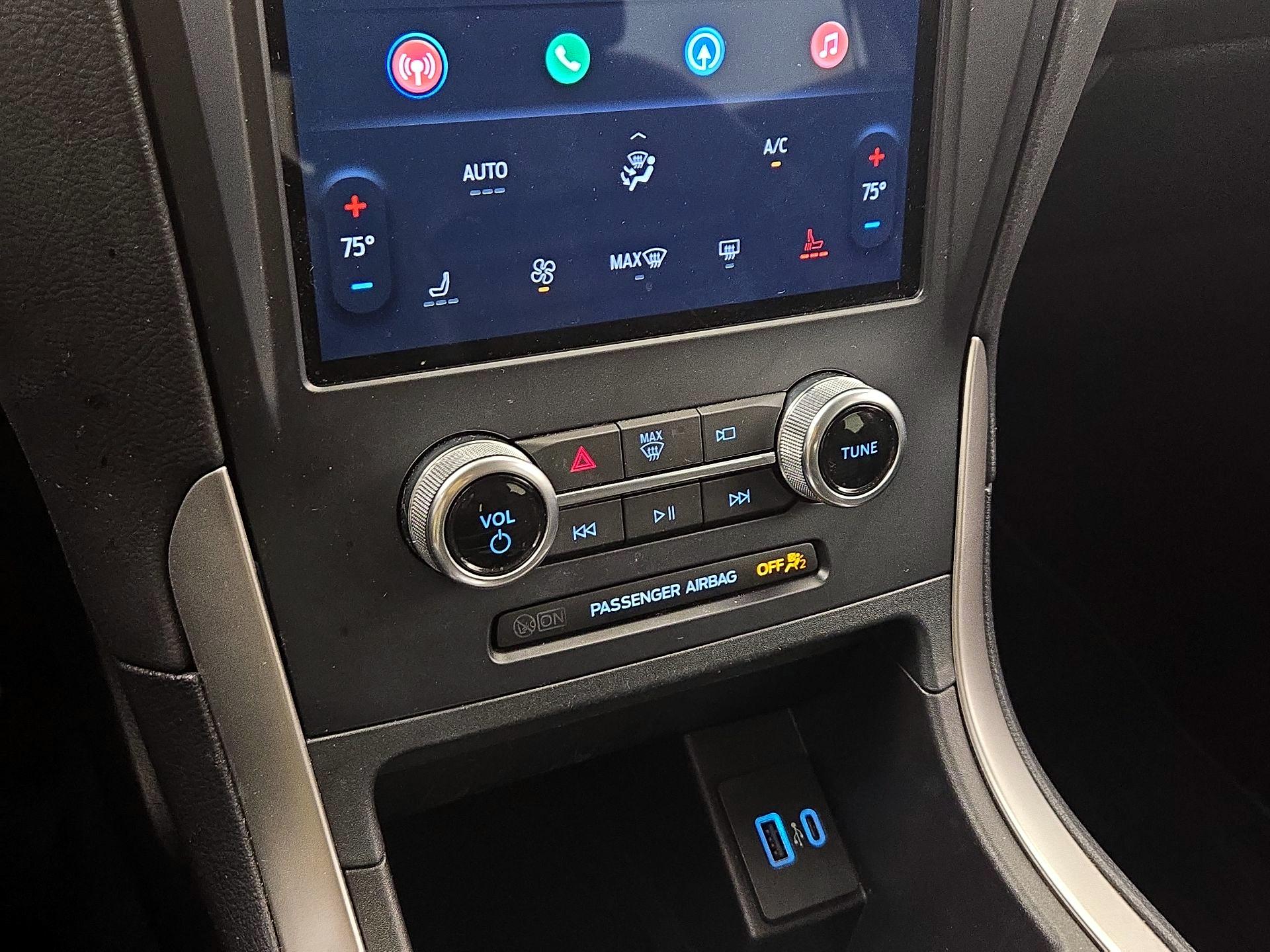 Thumbnail: 2023 Ford Edge - 16