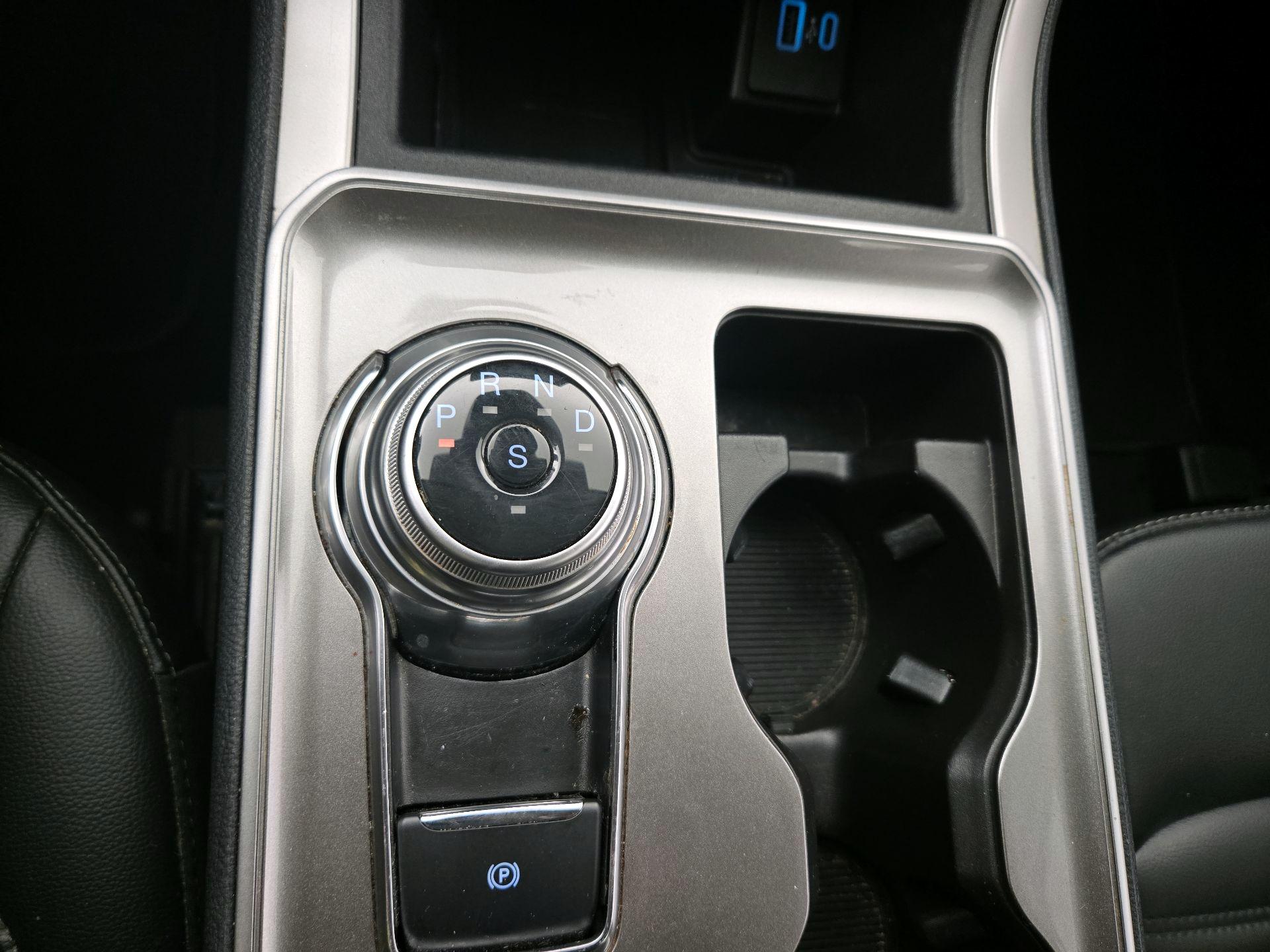 Thumbnail: 2023 Ford Edge - 17