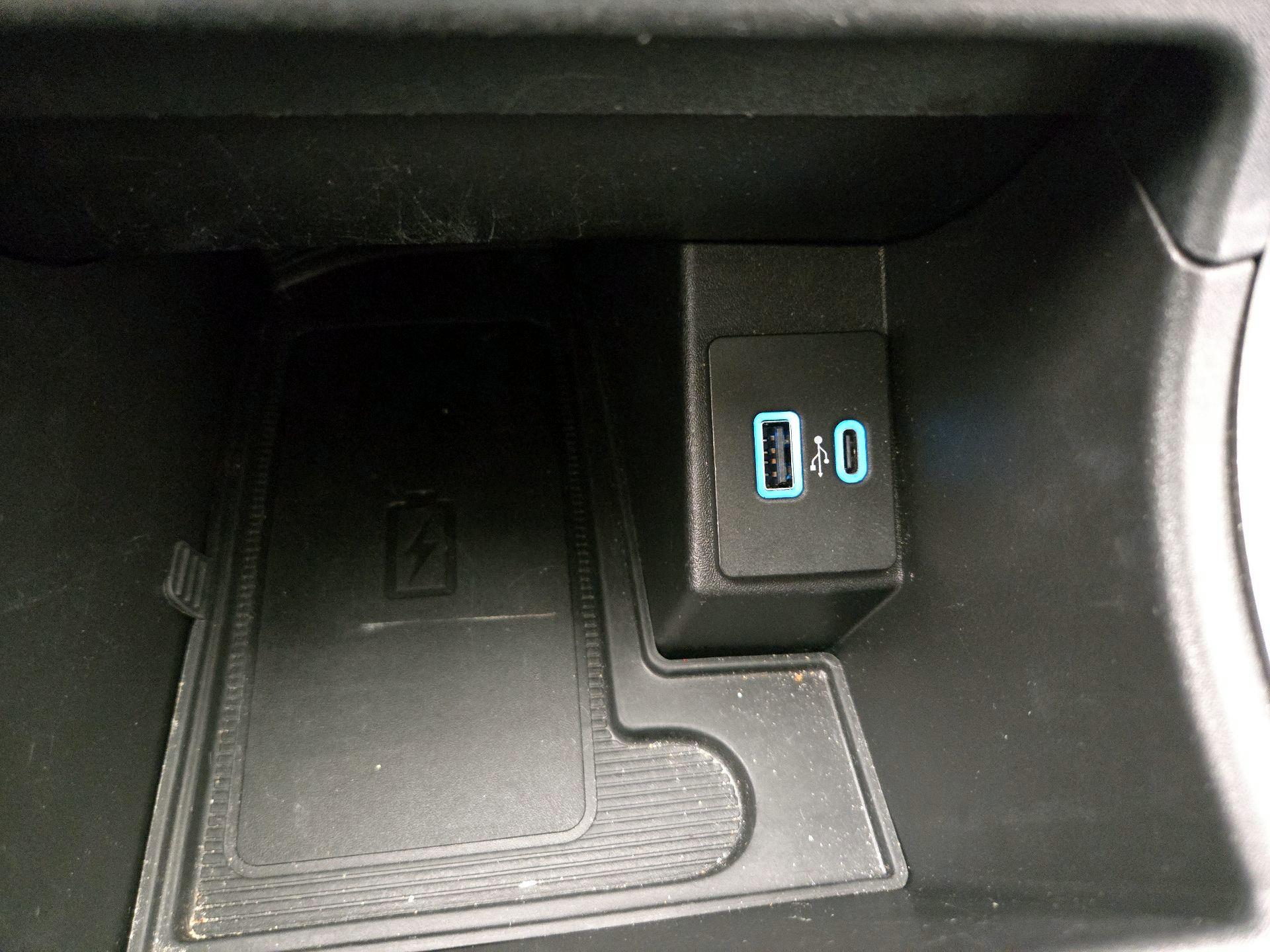 Thumbnail: 2023 Ford Edge - 18