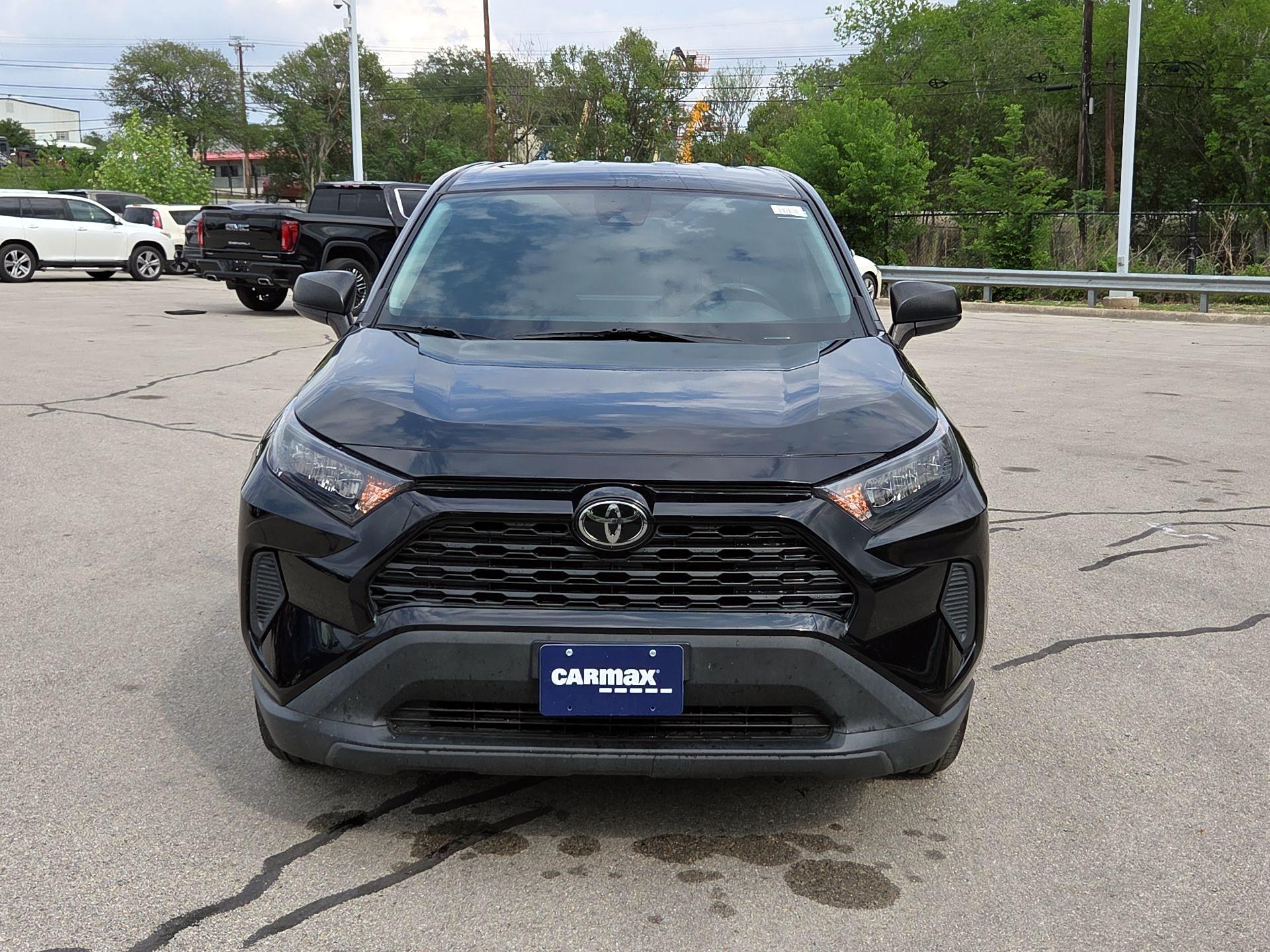 Thumbnail: 2022 Toyota RAV4 - 2
