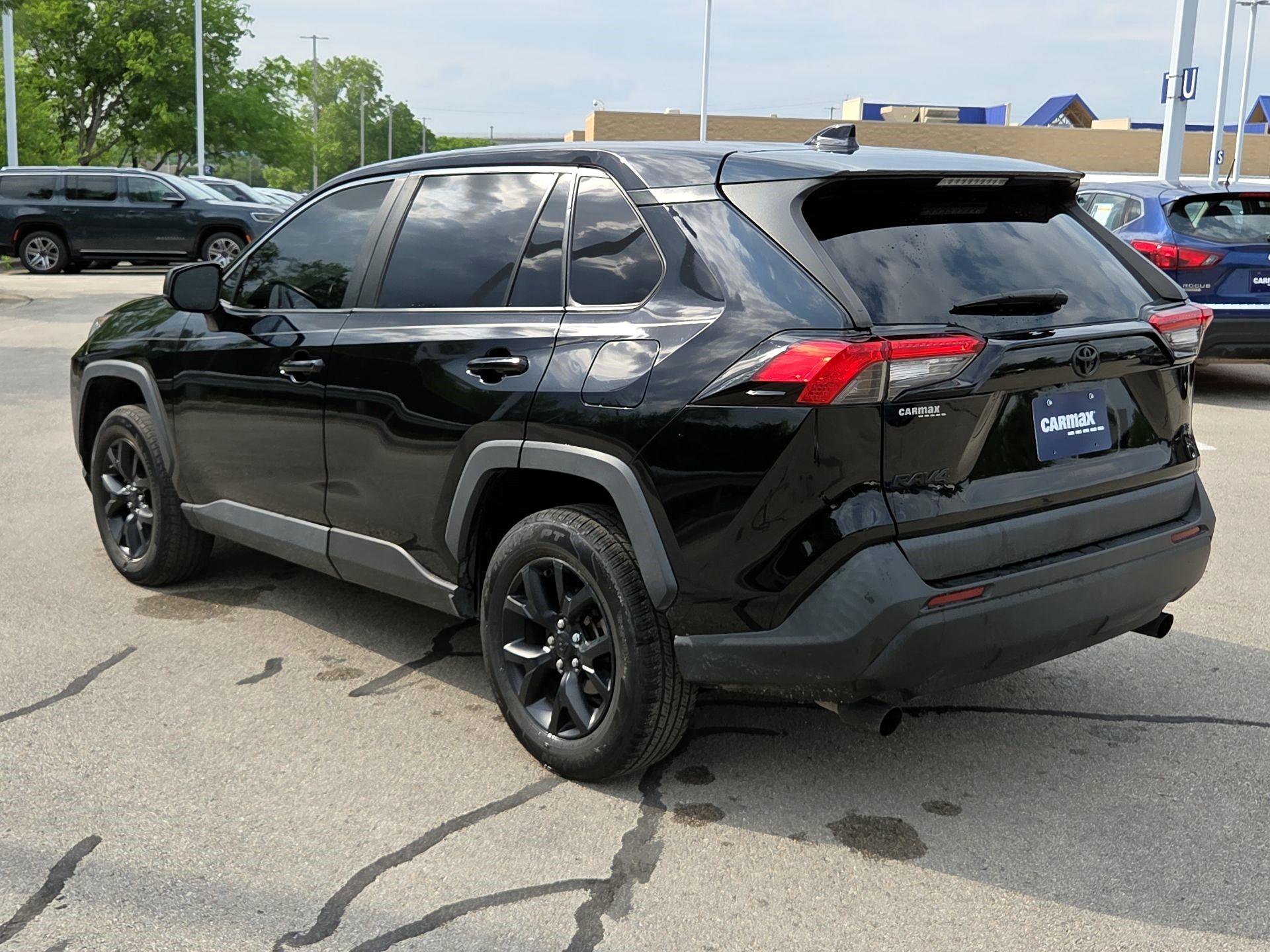 Thumbnail: 2022 Toyota RAV4 - 7