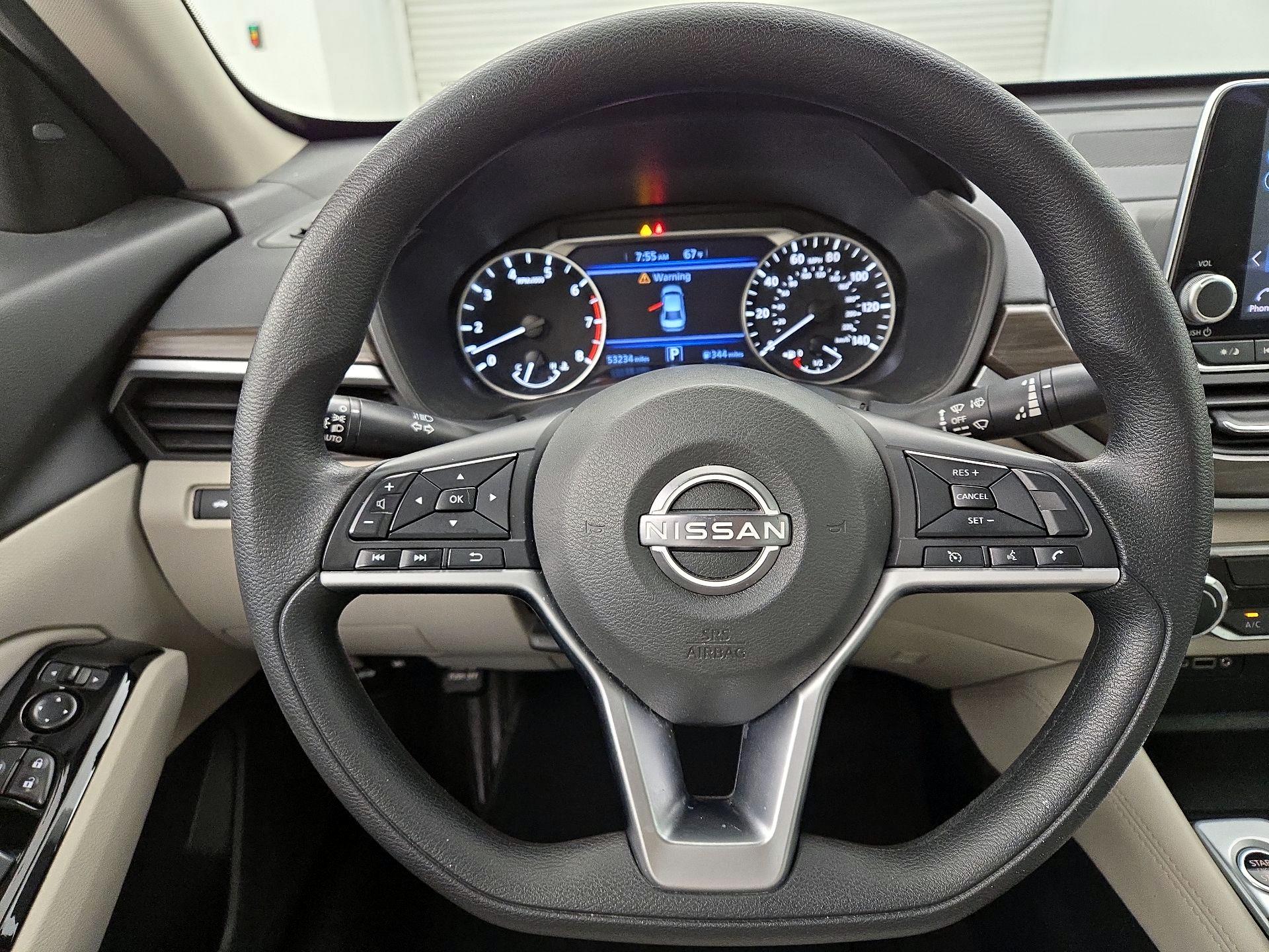 Thumbnail: 2023 Nissan Altima - 10