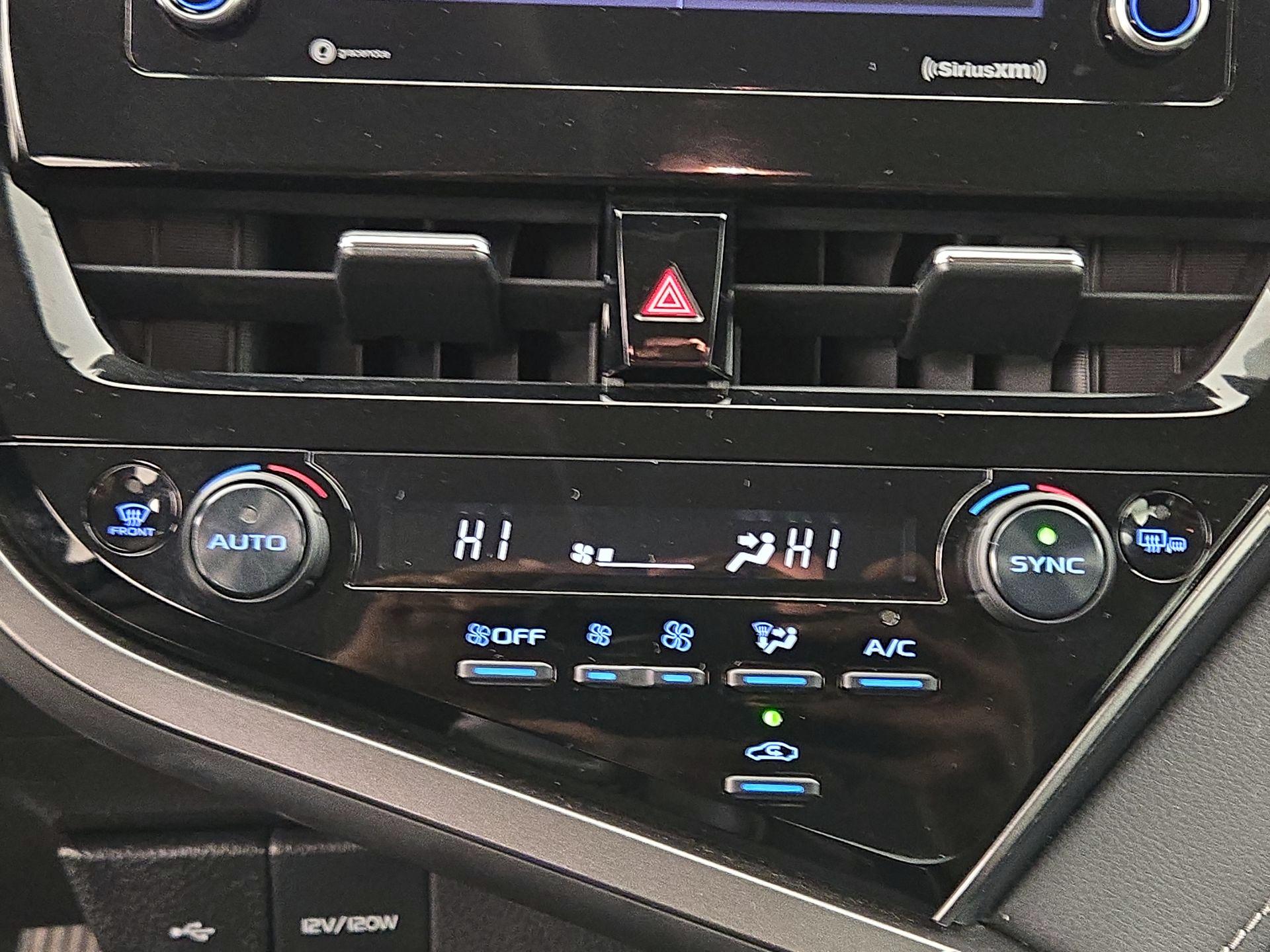 Thumbnail: 2022 Toyota Camry - 16