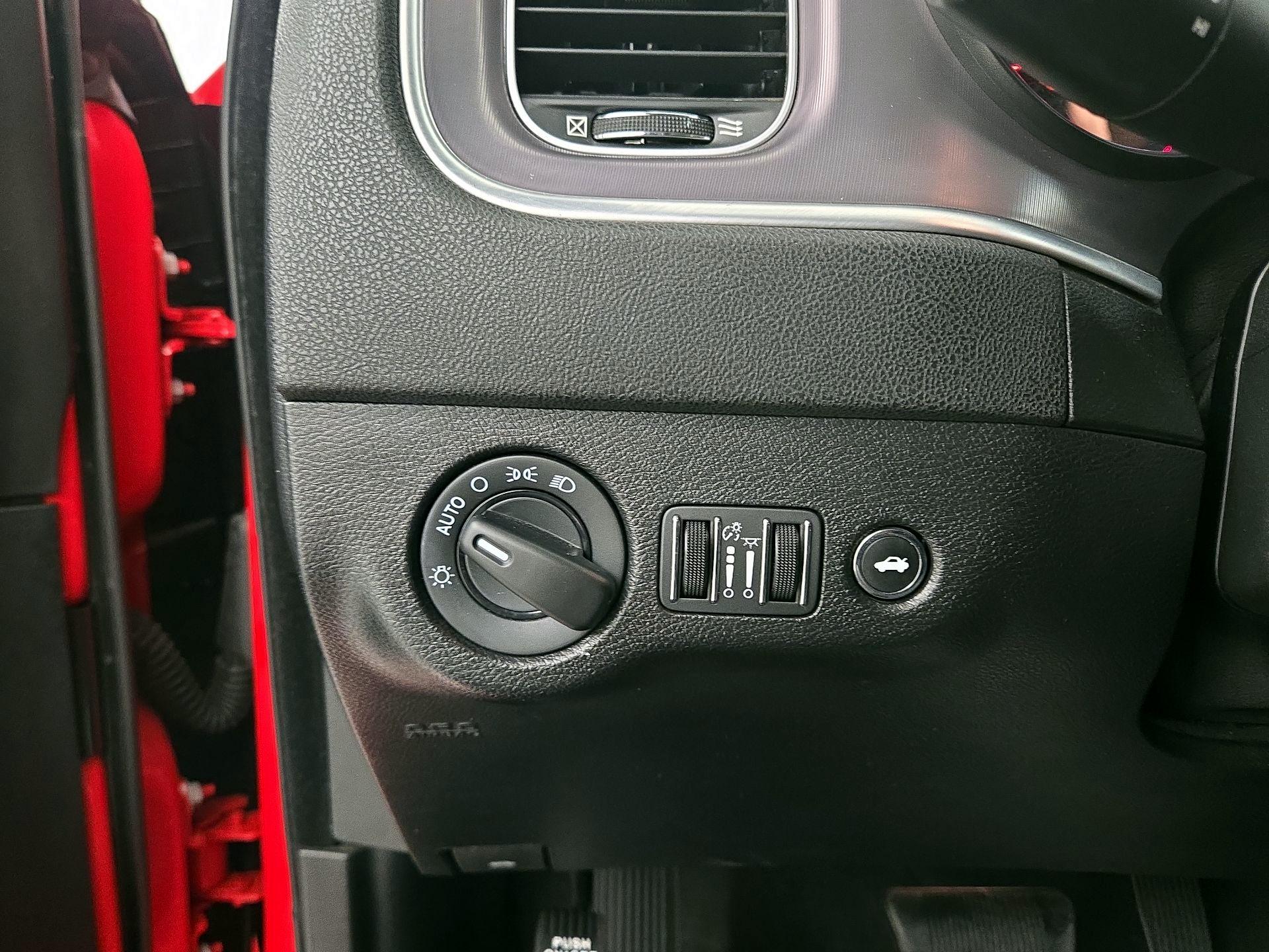 Thumbnail: 2022 Dodge Charger - 13