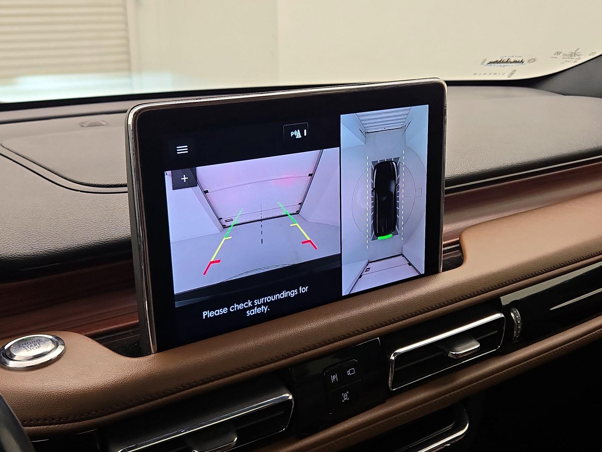 Thumbnail: 2023 Lincoln Aviator - 15