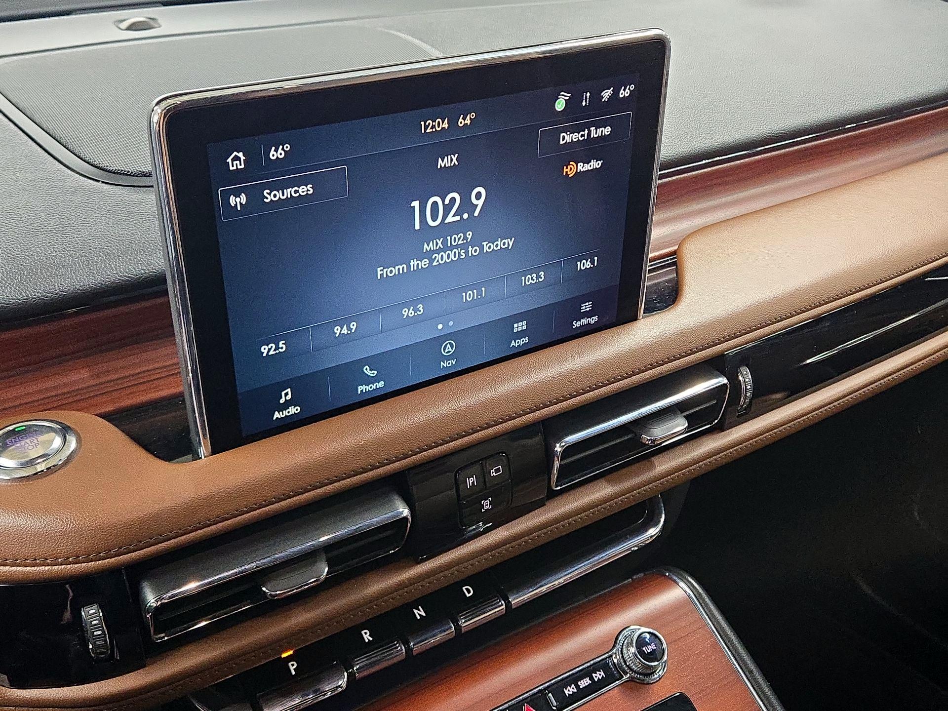 Thumbnail: 2023 Lincoln Aviator - 16