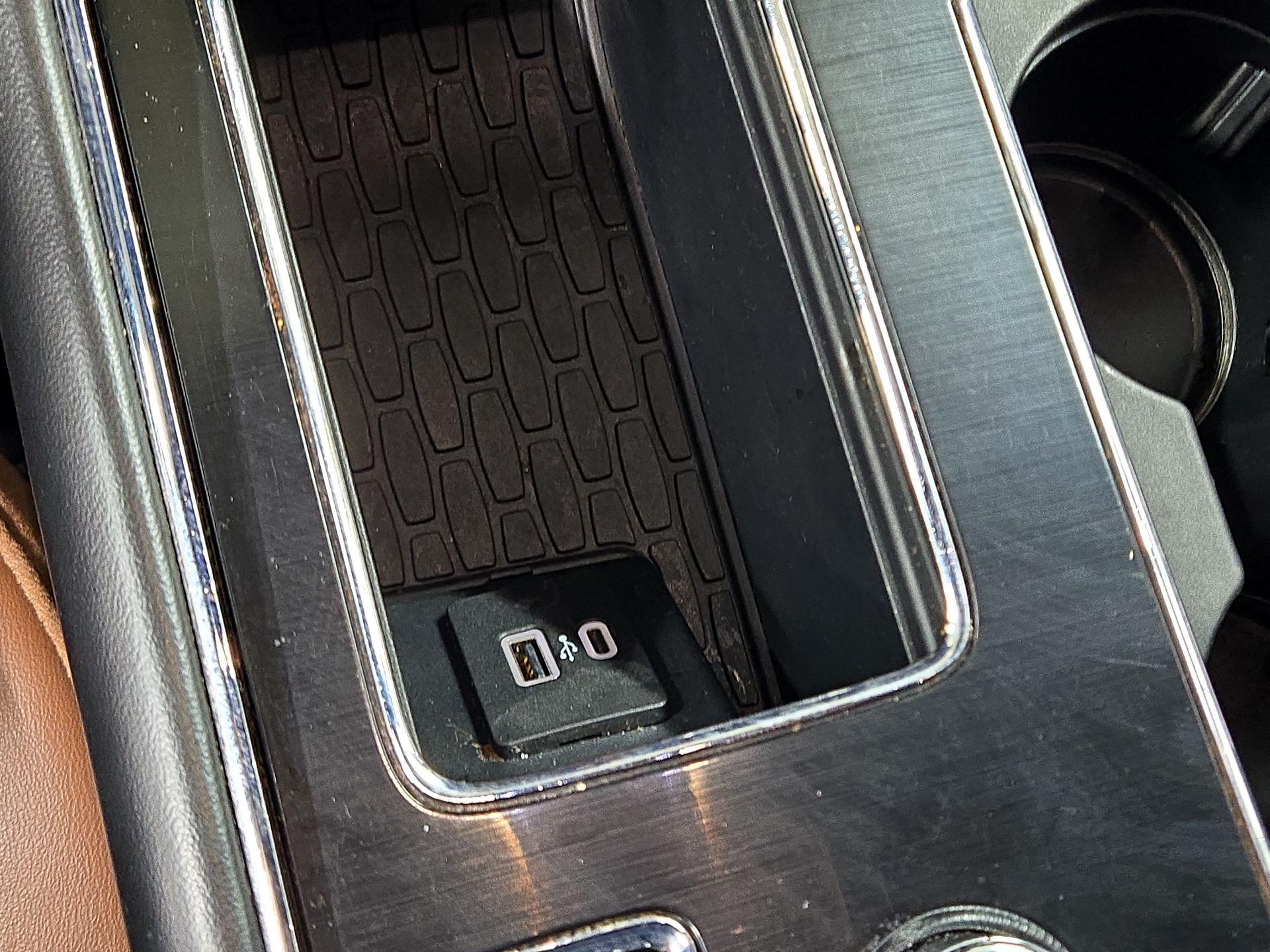 Thumbnail: 2023 Lincoln Aviator - 19