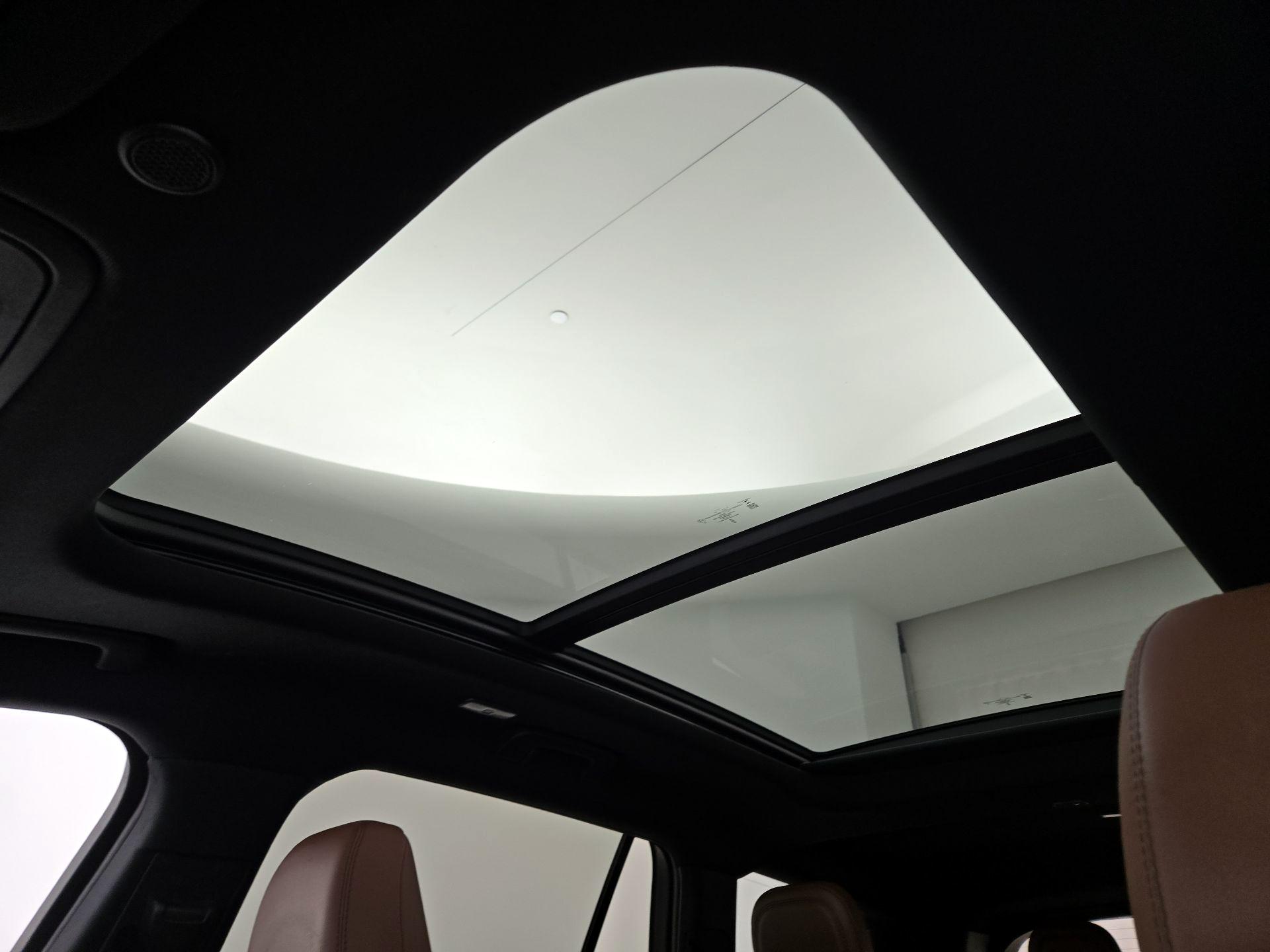Thumbnail: 2023 Lincoln Aviator - 20