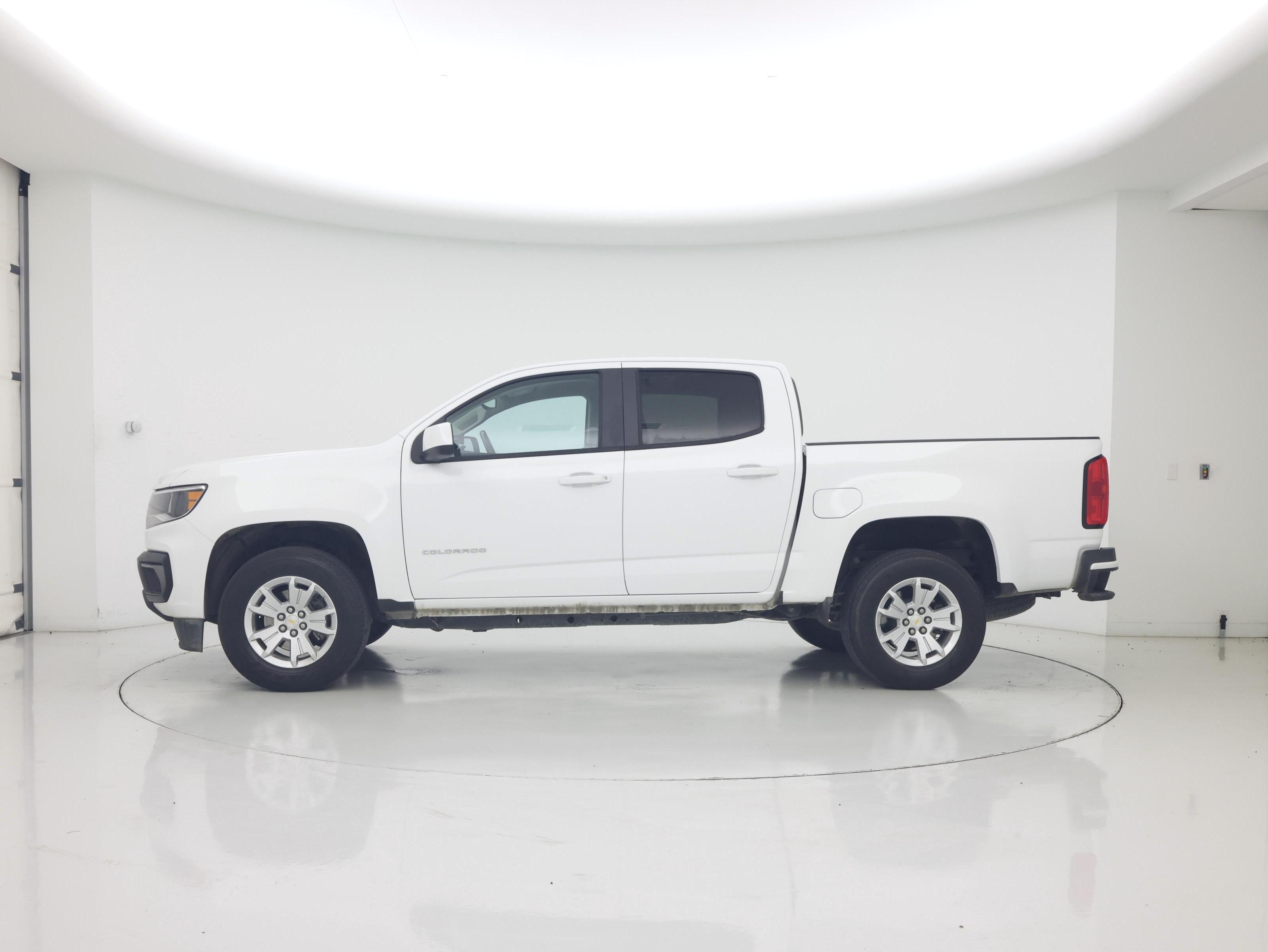 Thumbnail: 2022 Chevrolet Colorado - 3