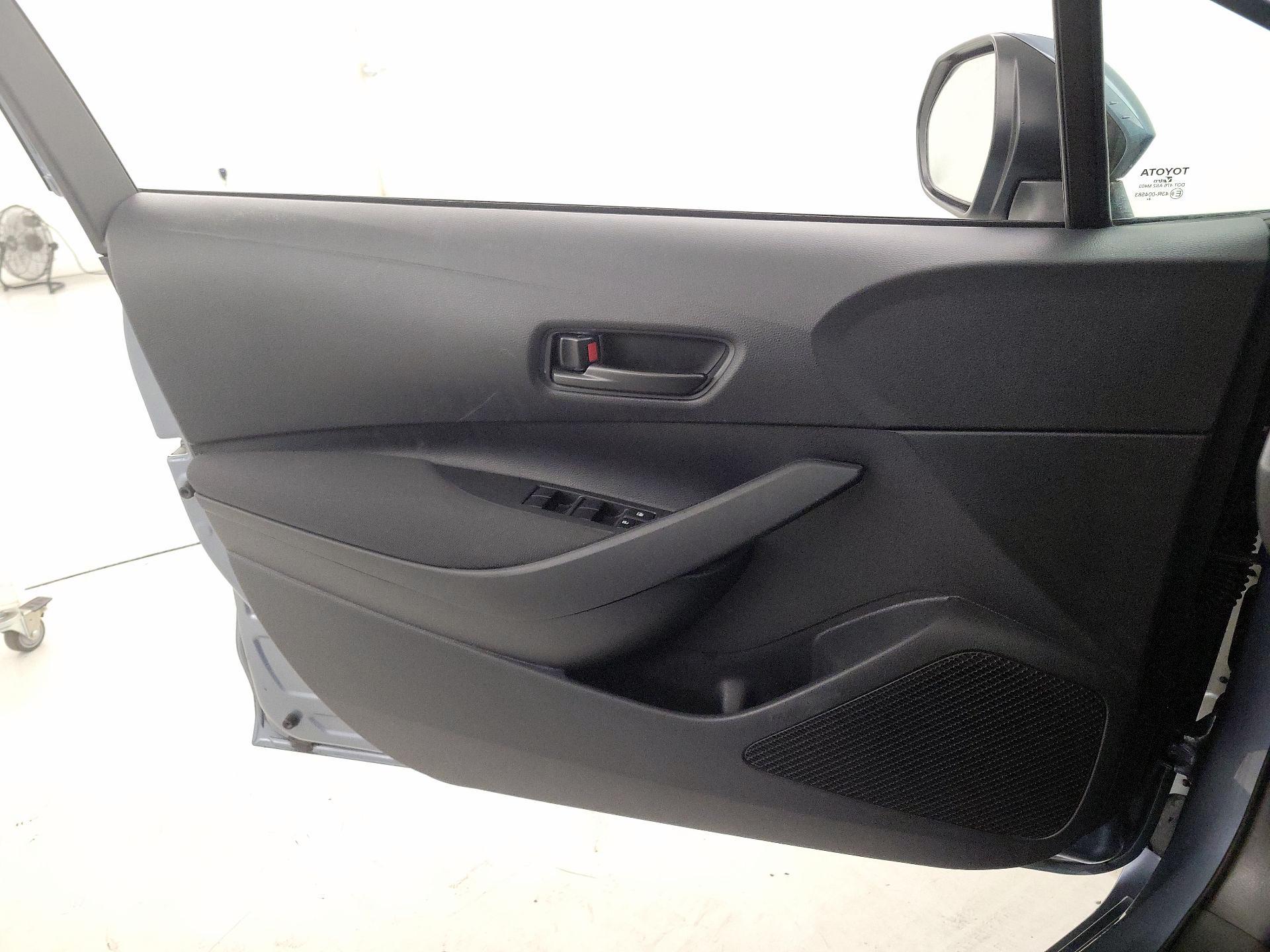 Thumbnail: 2025 Toyota Corolla - 12