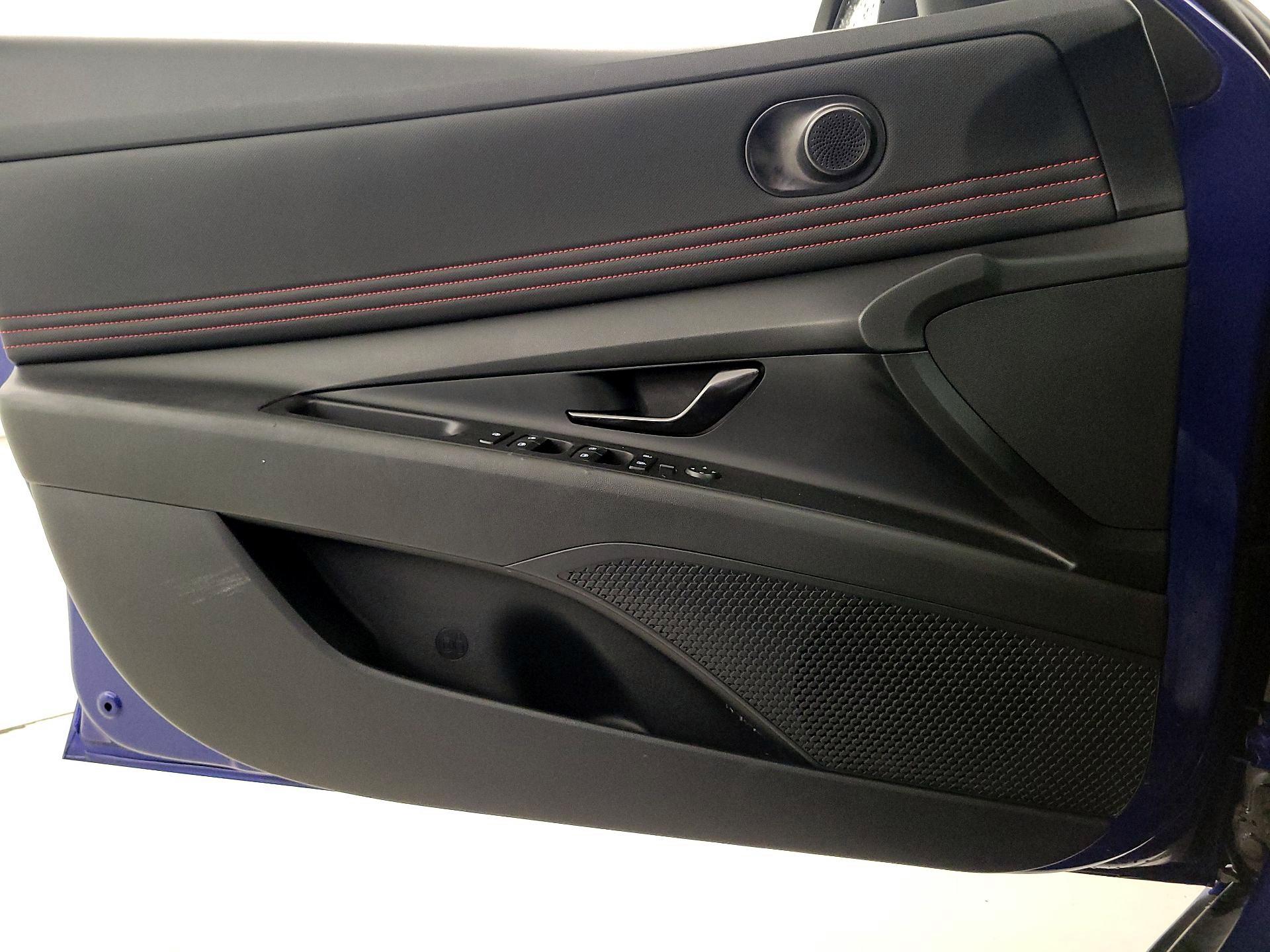 Thumbnail: 2023 Hyundai Elantra - 12