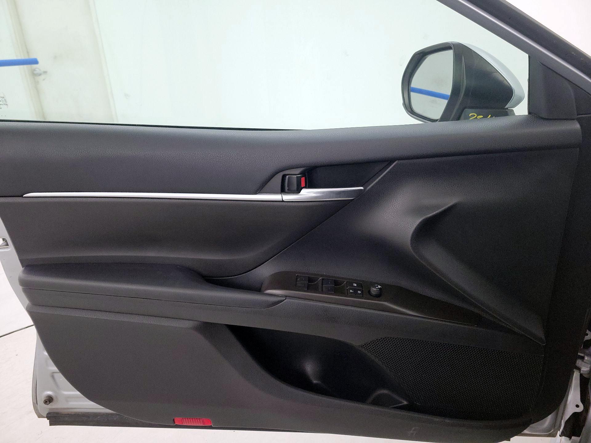 Thumbnail: 2023 Toyota Camry - 12