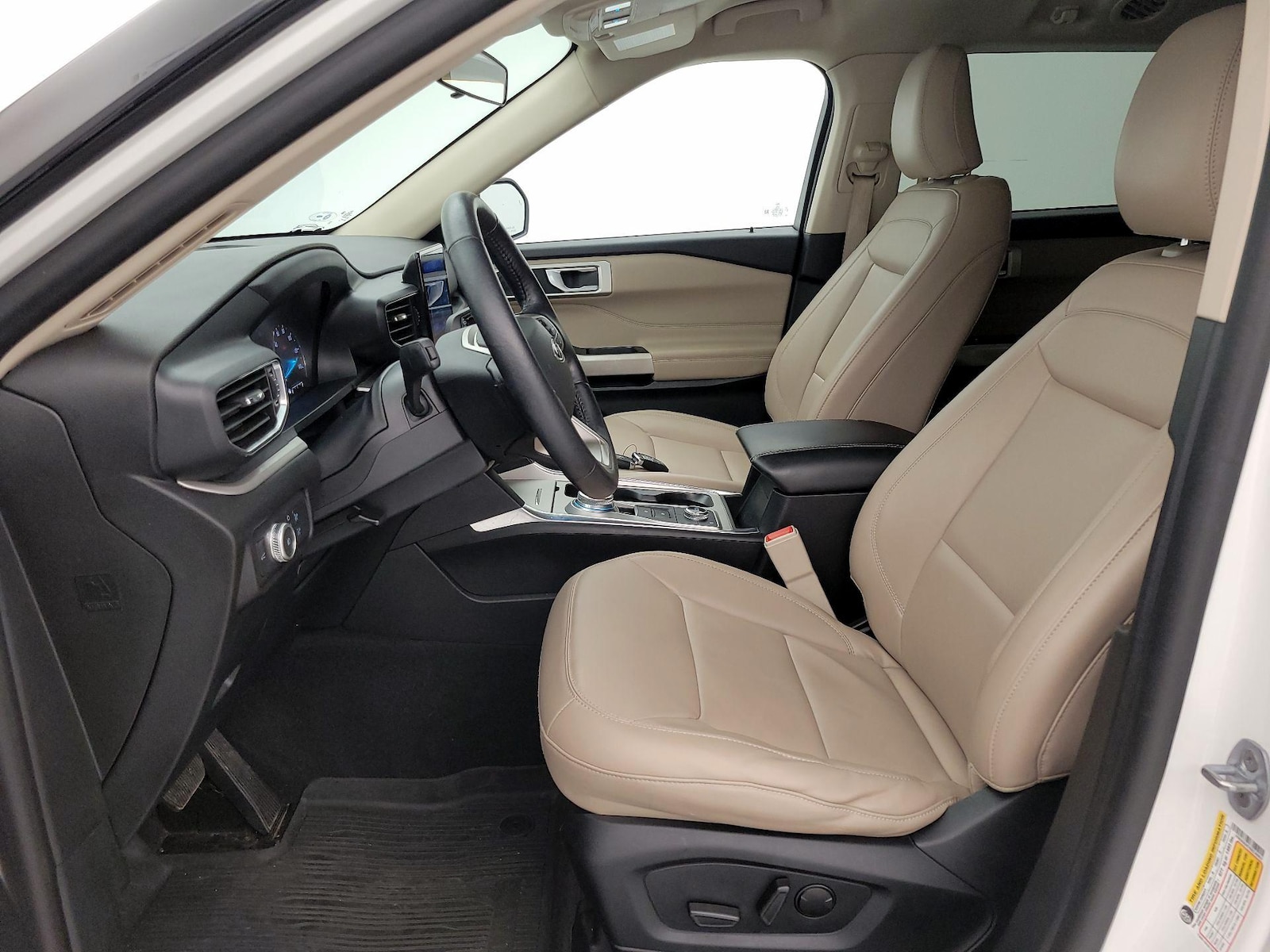 2022 Ford Explorer XLT - Photo 12