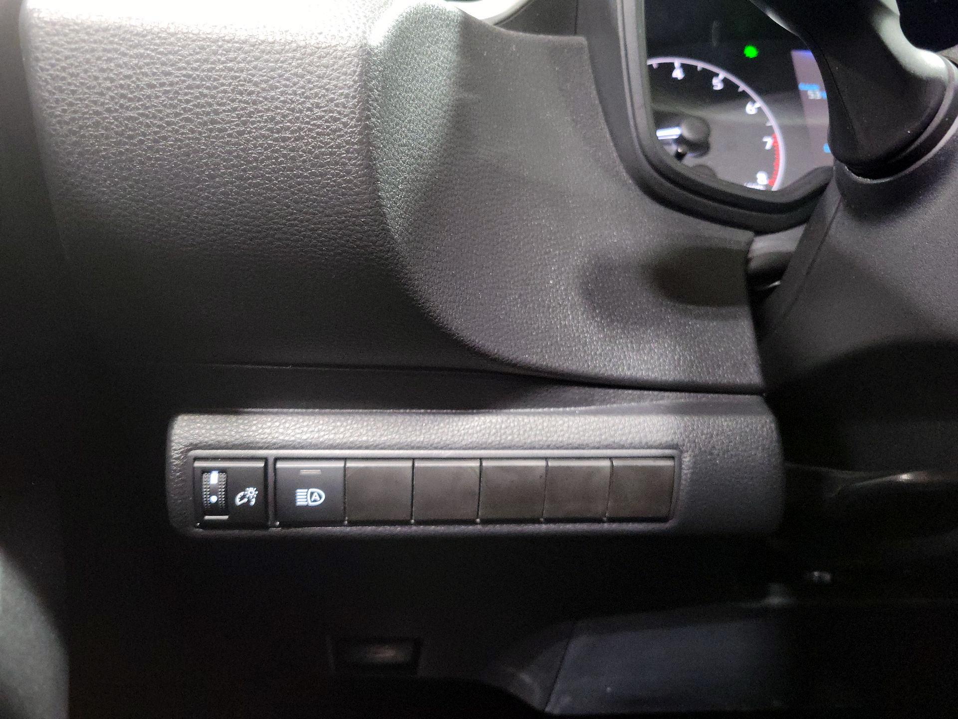 Thumbnail: 2025 Toyota Corolla - 13