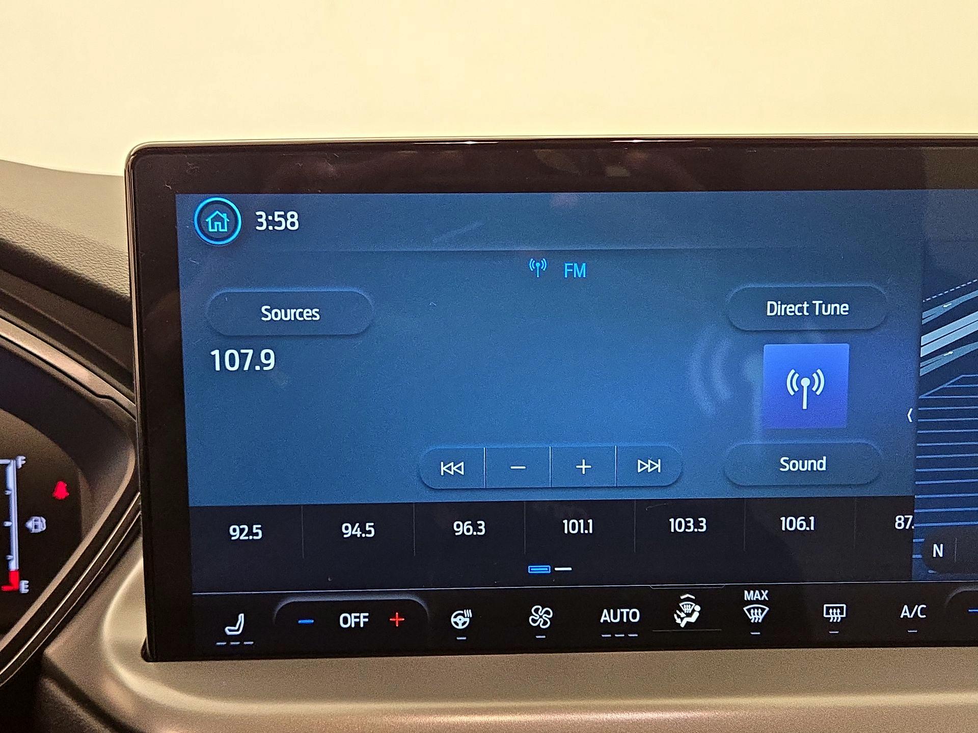 Thumbnail: 2023 Ford Escape - 16