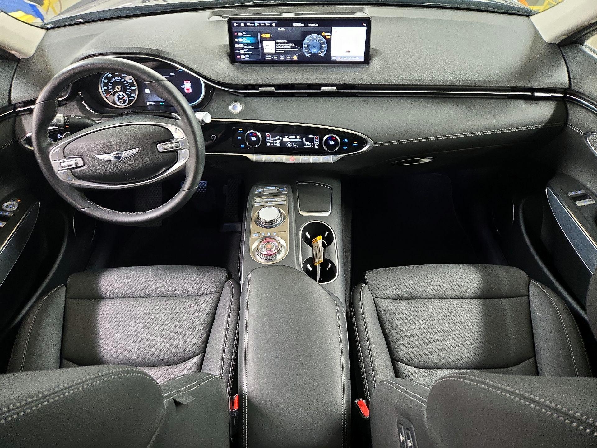 Thumbnail: 2024 Genesis GV70 - 9