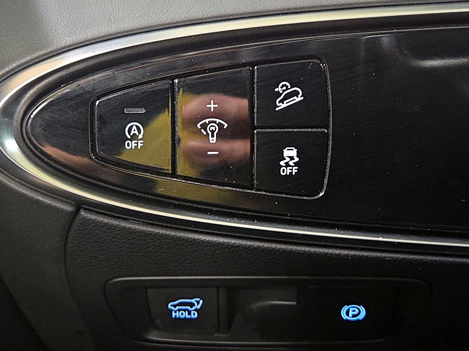 Thumbnail: 2024 Genesis GV70 - 13