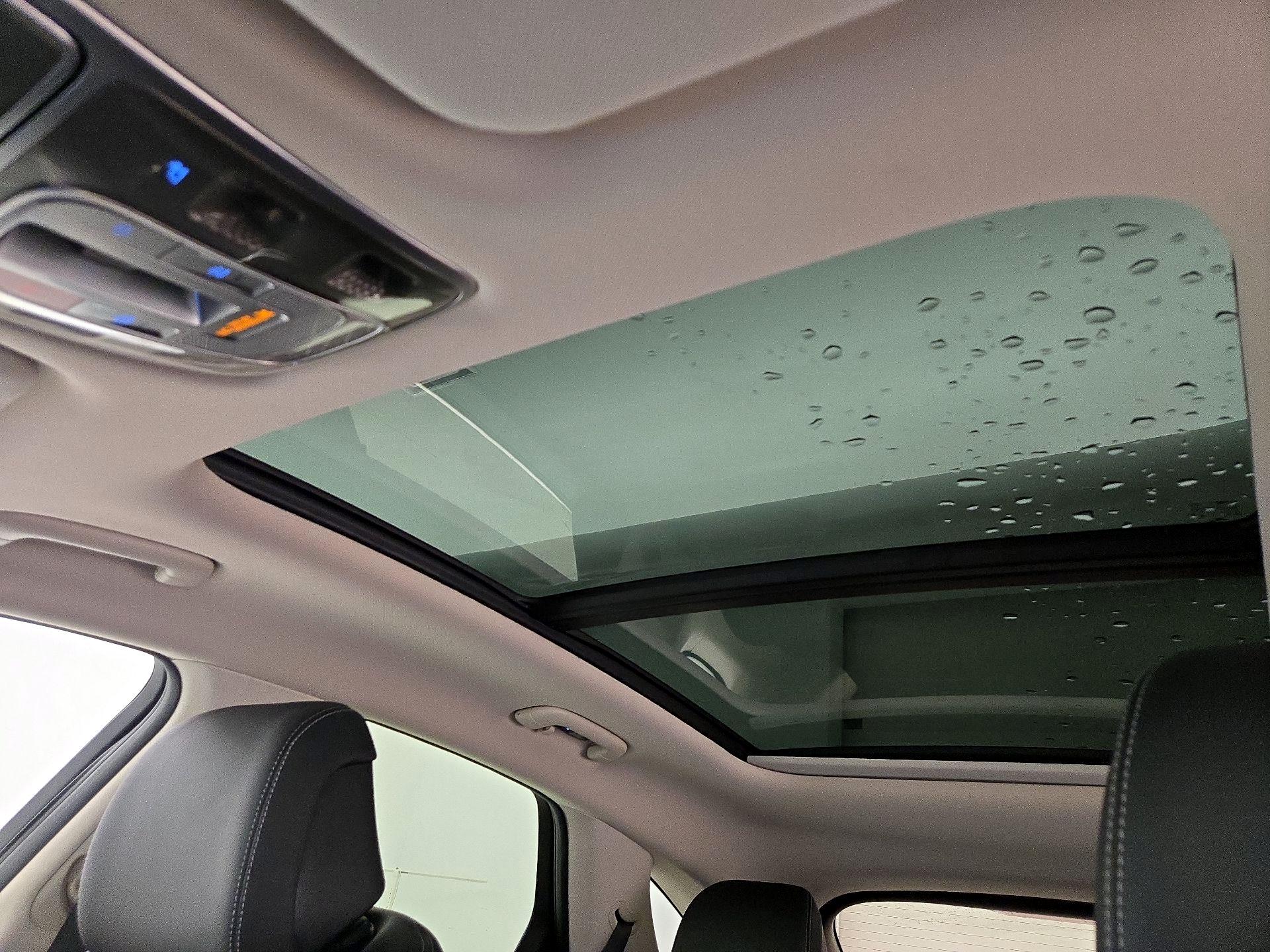 Thumbnail: 2024 Genesis GV70 - 20