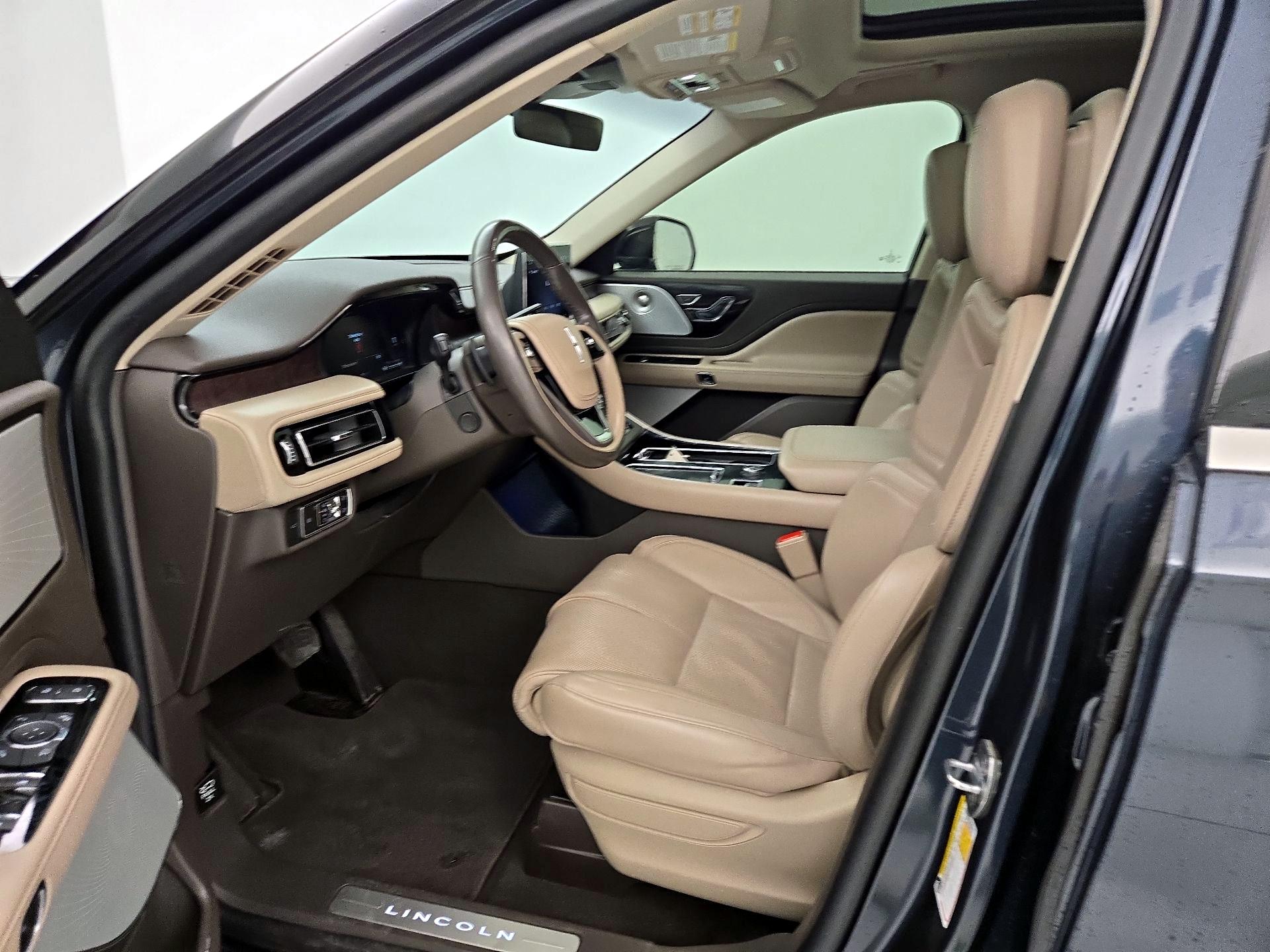 Thumbnail: 2022 Lincoln Aviator - 11